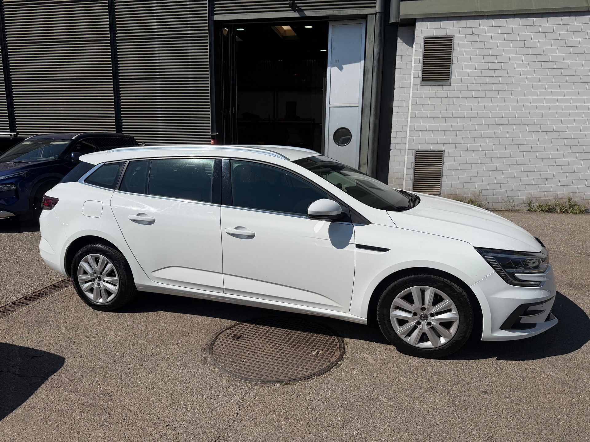 RENAULT Mégane Grandtour 1.5 dCi Business EDC * Gr. Navi * Klima-auto * PDC V+H * Tempomat * B6d-image-7