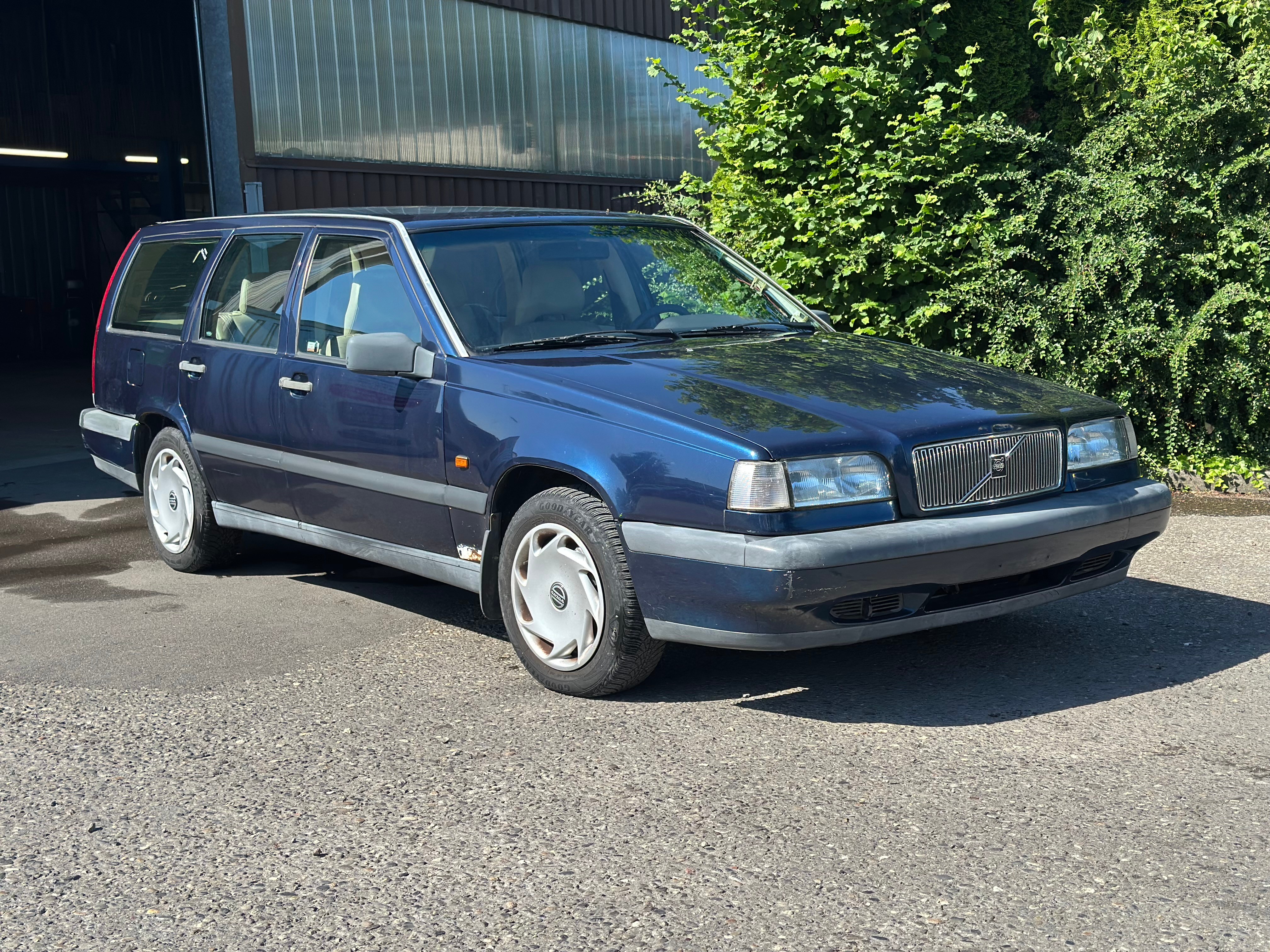 Car photo