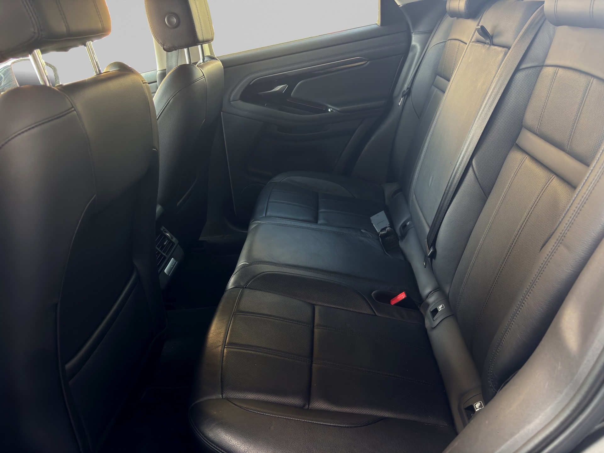 LAND ROVER Range Rover Evoque P 250 S AT9-image-9
