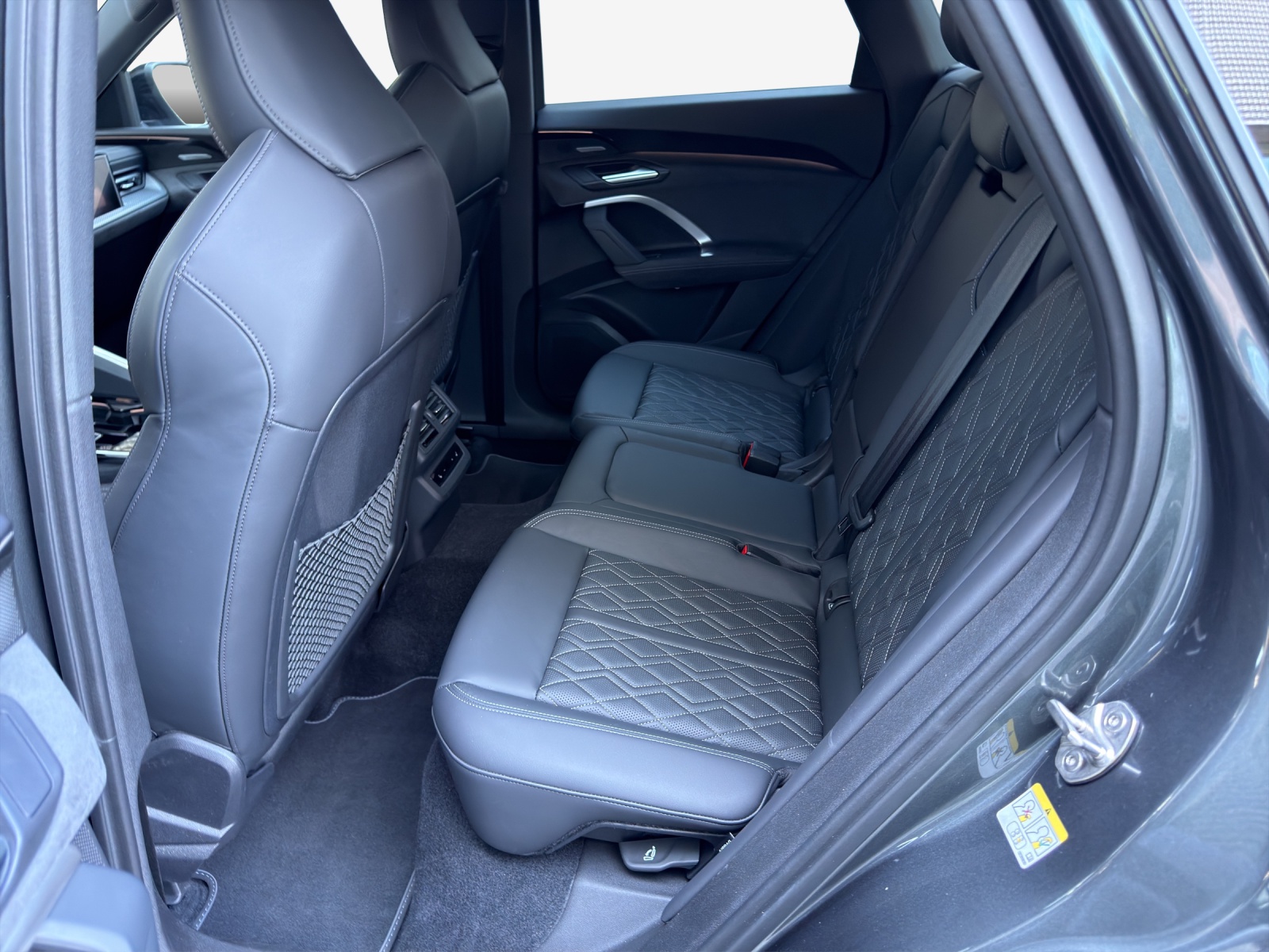 AUDI SQ5 TFSI quattro S-tronic-image-11