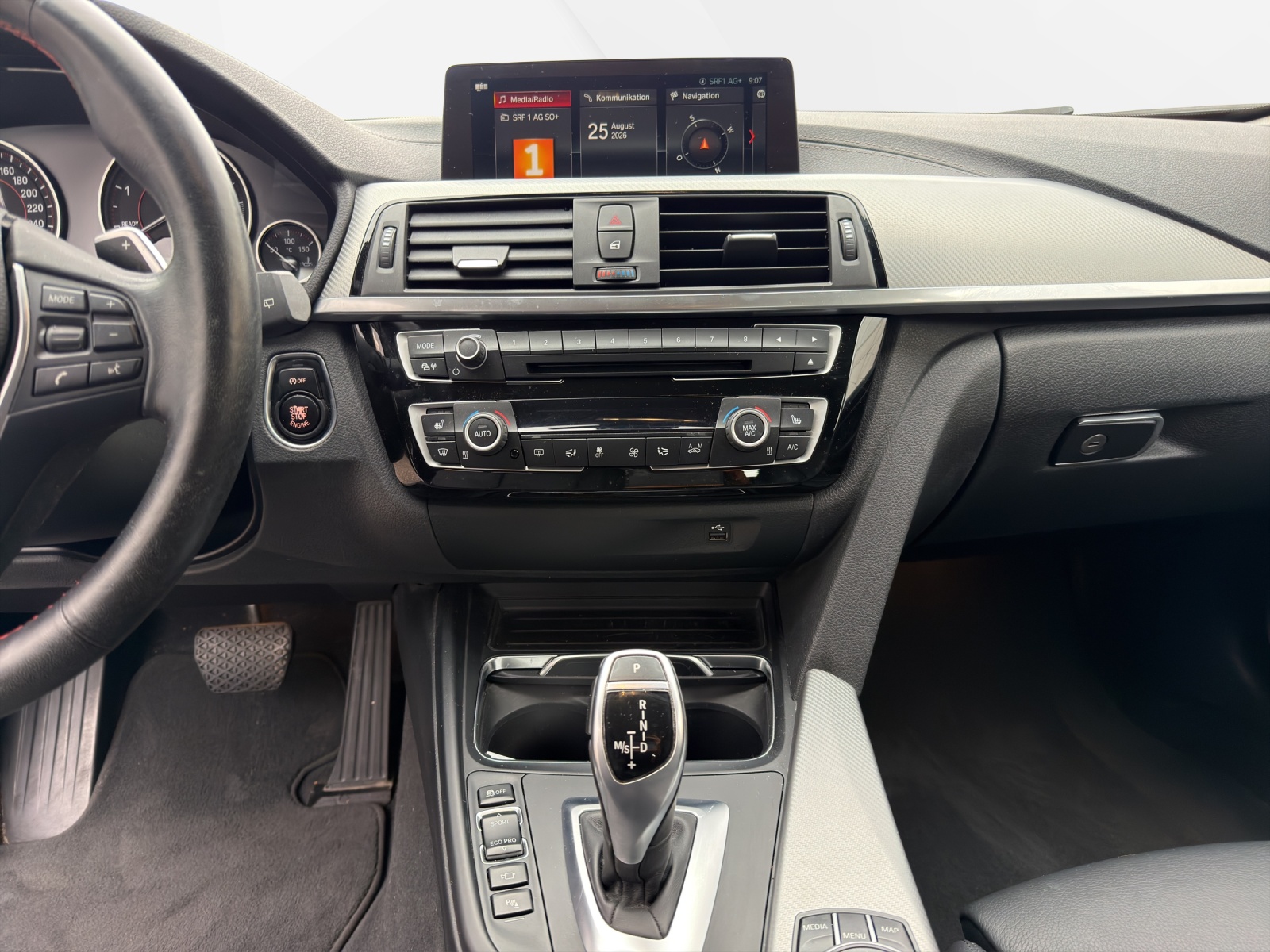 BMW 320d xDrive Touring EdSpo-image-16