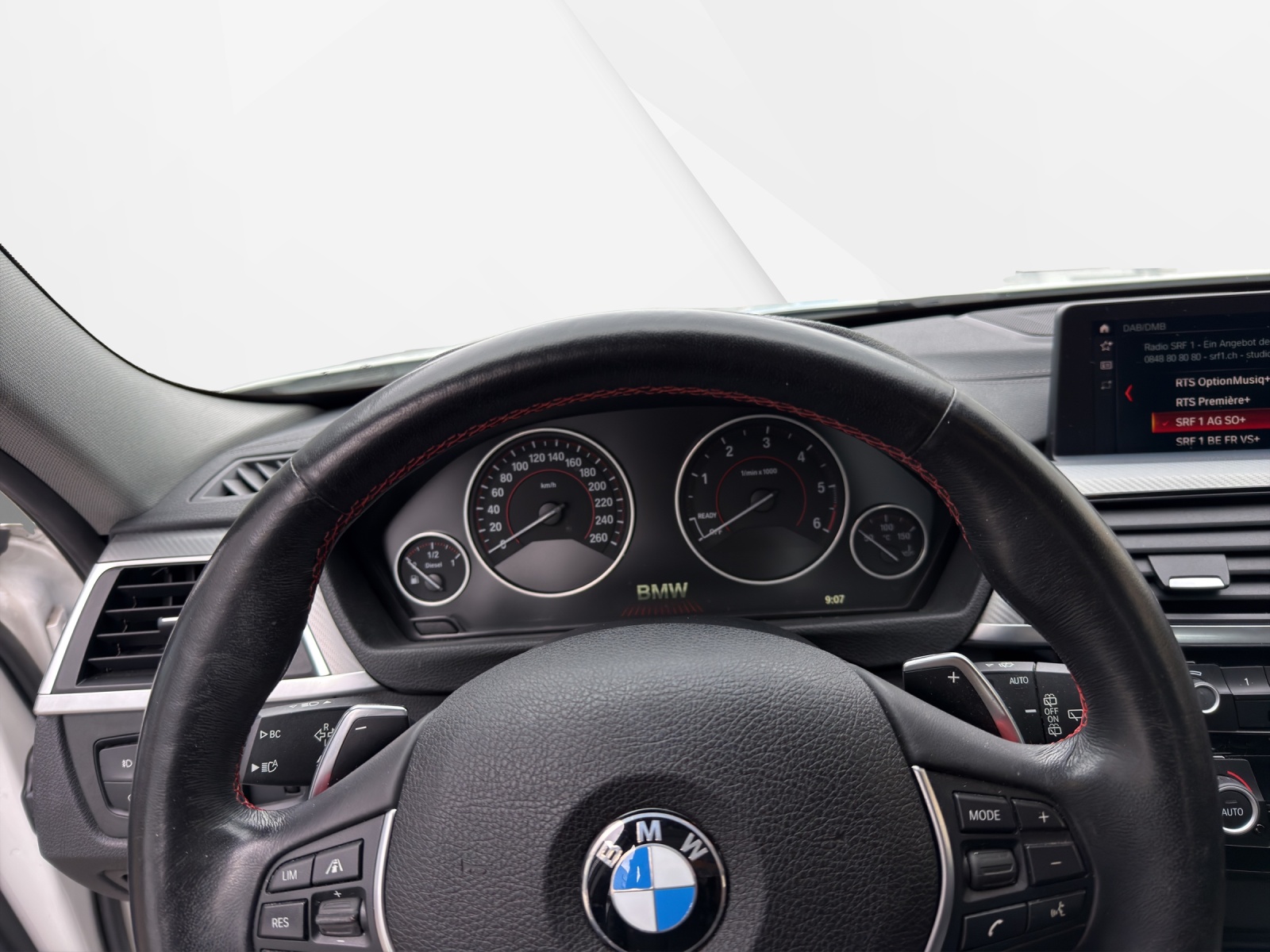 BMW 320d xDrive Touring EdSpo-image-14