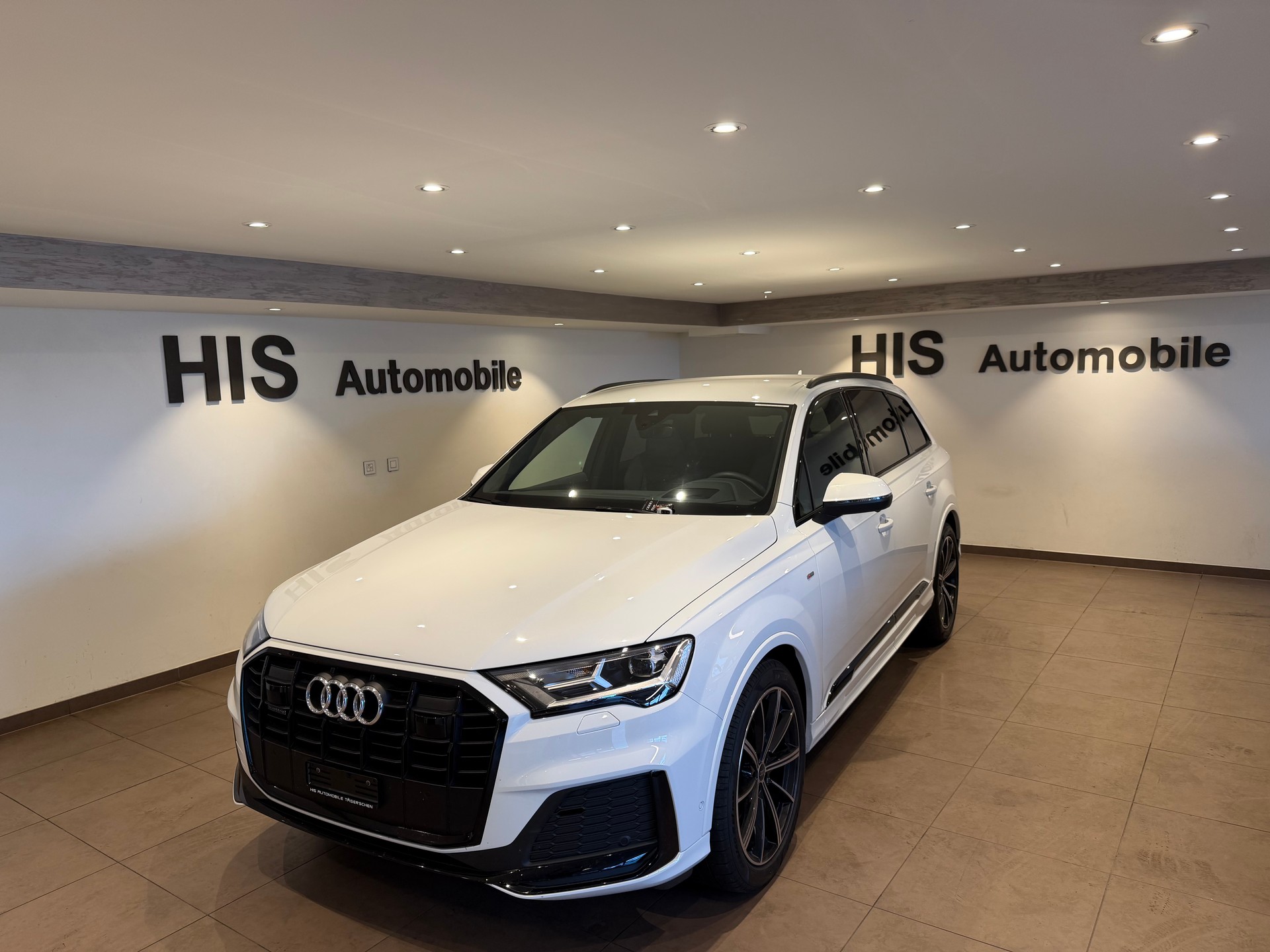 AUDI Q7 3.0 50 TDI S Line quattro T-Tronic-showroom-element-1