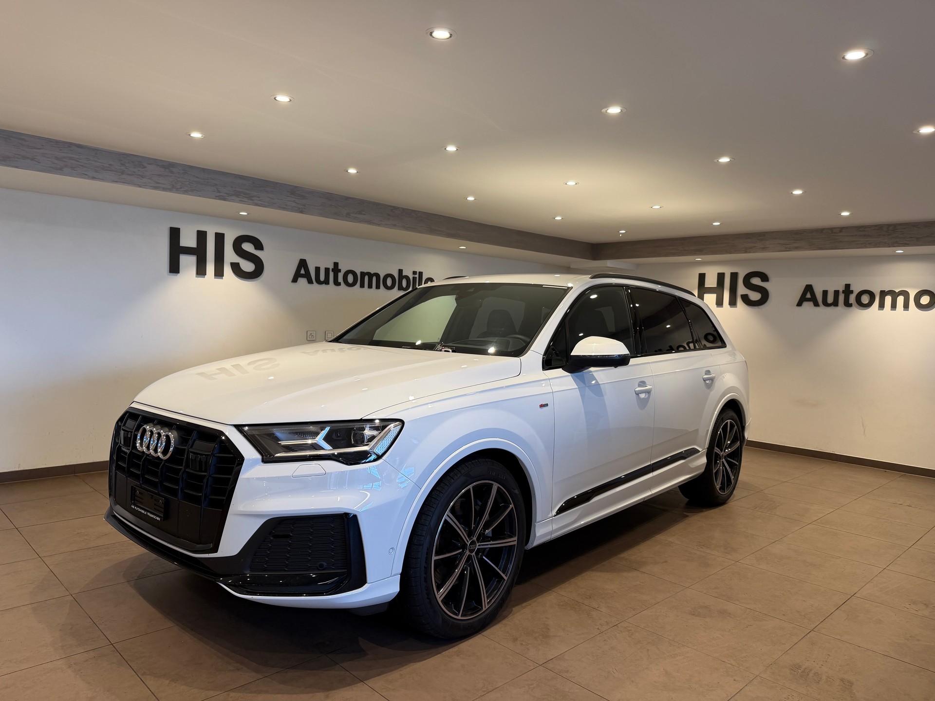 AUDI Q7 3.0 50 TDI S Line quattro T-Tronic-showroom-element-2