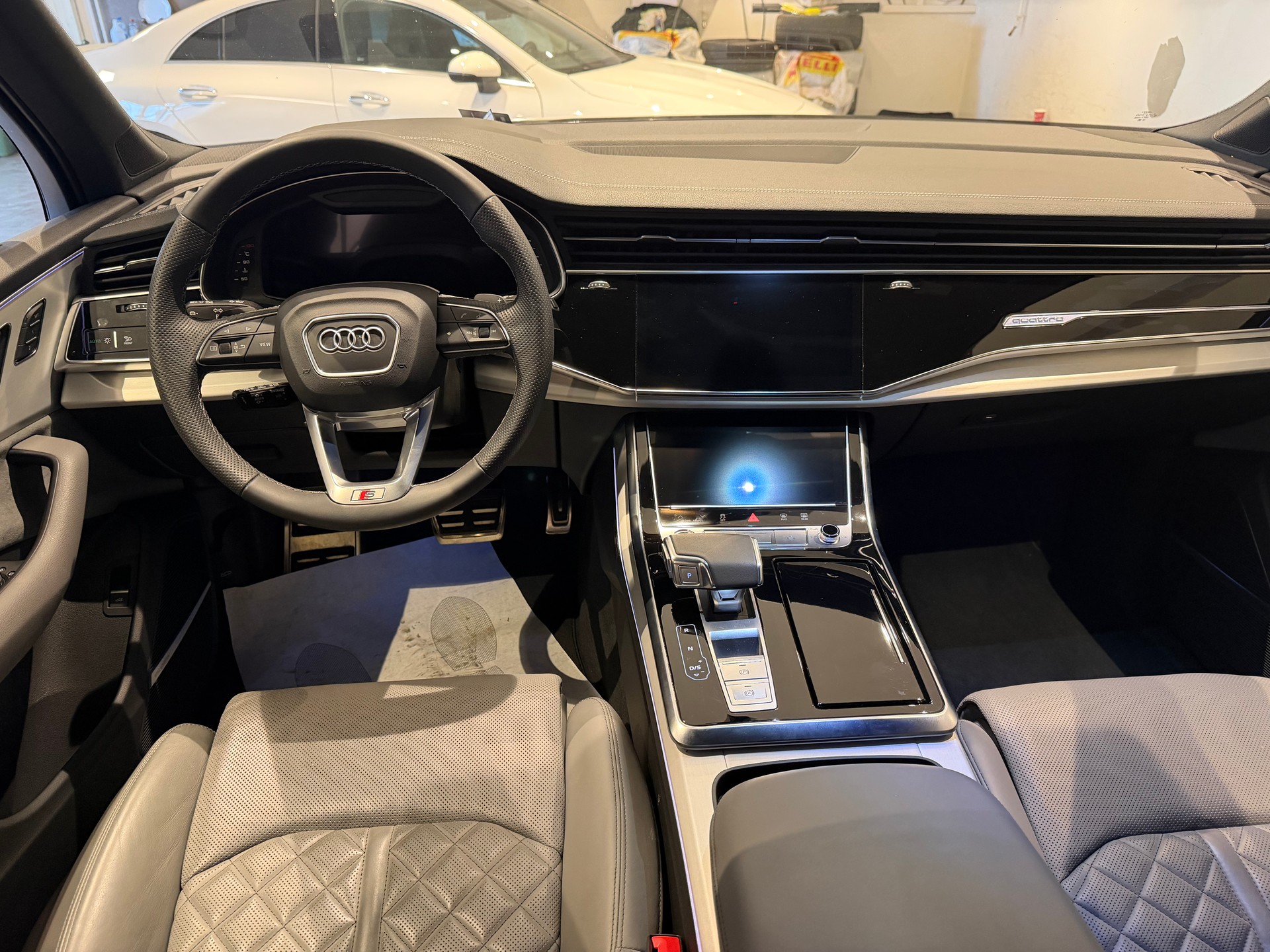 AUDI Q7 3.0 50 TDI S Line quattro T-Tronic-image-11