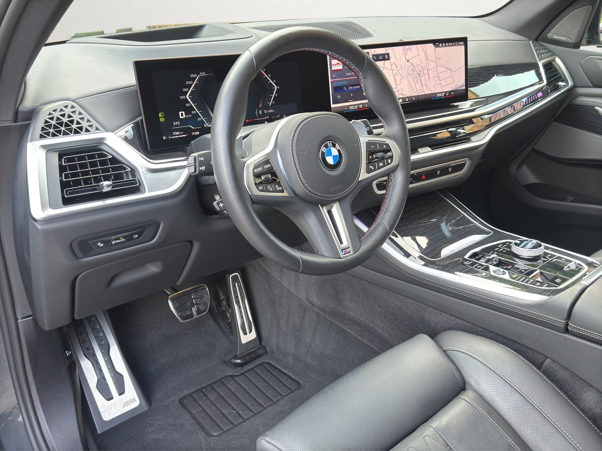 BMW X5 xDrive 48V M60i M Sport Pro (CH) INDIVIDUAL-image-9