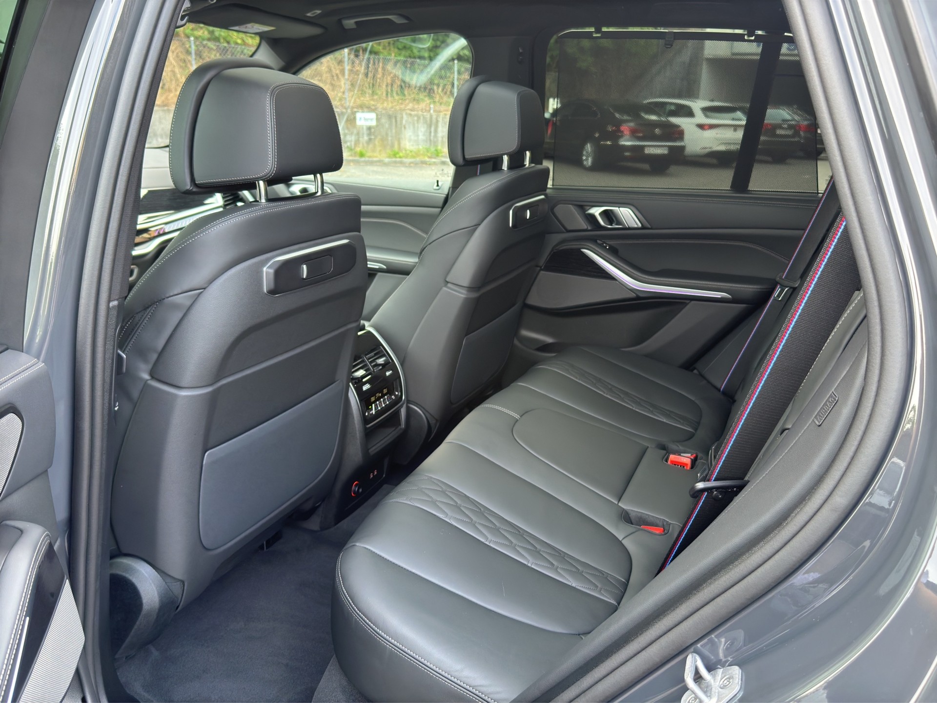 BMW X5 xDrive 48V M60i M Sport Pro (CH) INDIVIDUAL-image-13