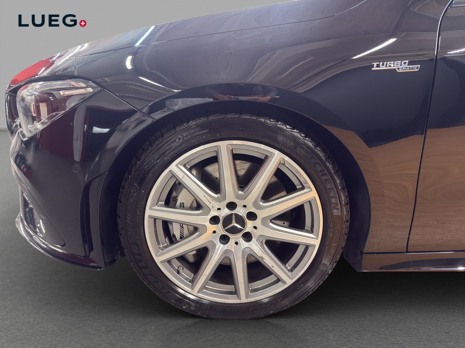 MERCEDES-BENZ CLA 35 4M - SB - AMG / DISTRONIC / 360 Grad Kamera / Panorama-Dach-image-6