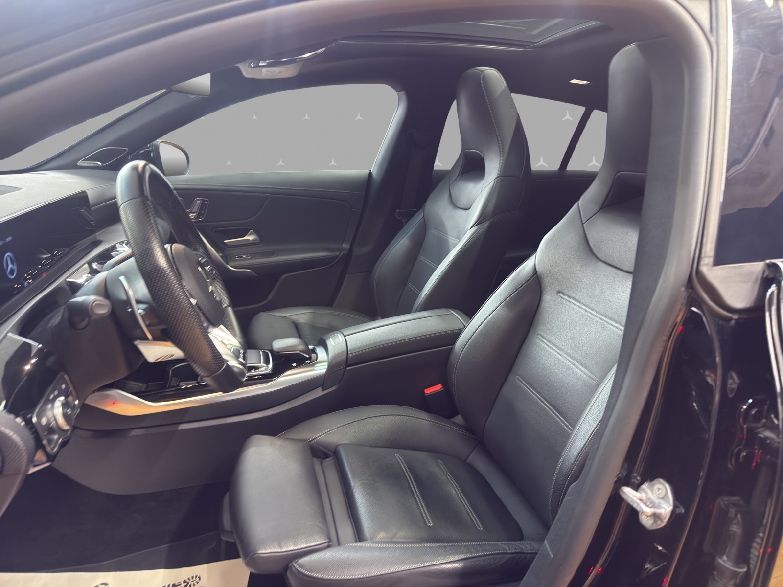 MERCEDES-BENZ CLA 35 4M - SB - AMG / DISTRONIC / 360 Grad Kamera / Panorama-Dach-image-7