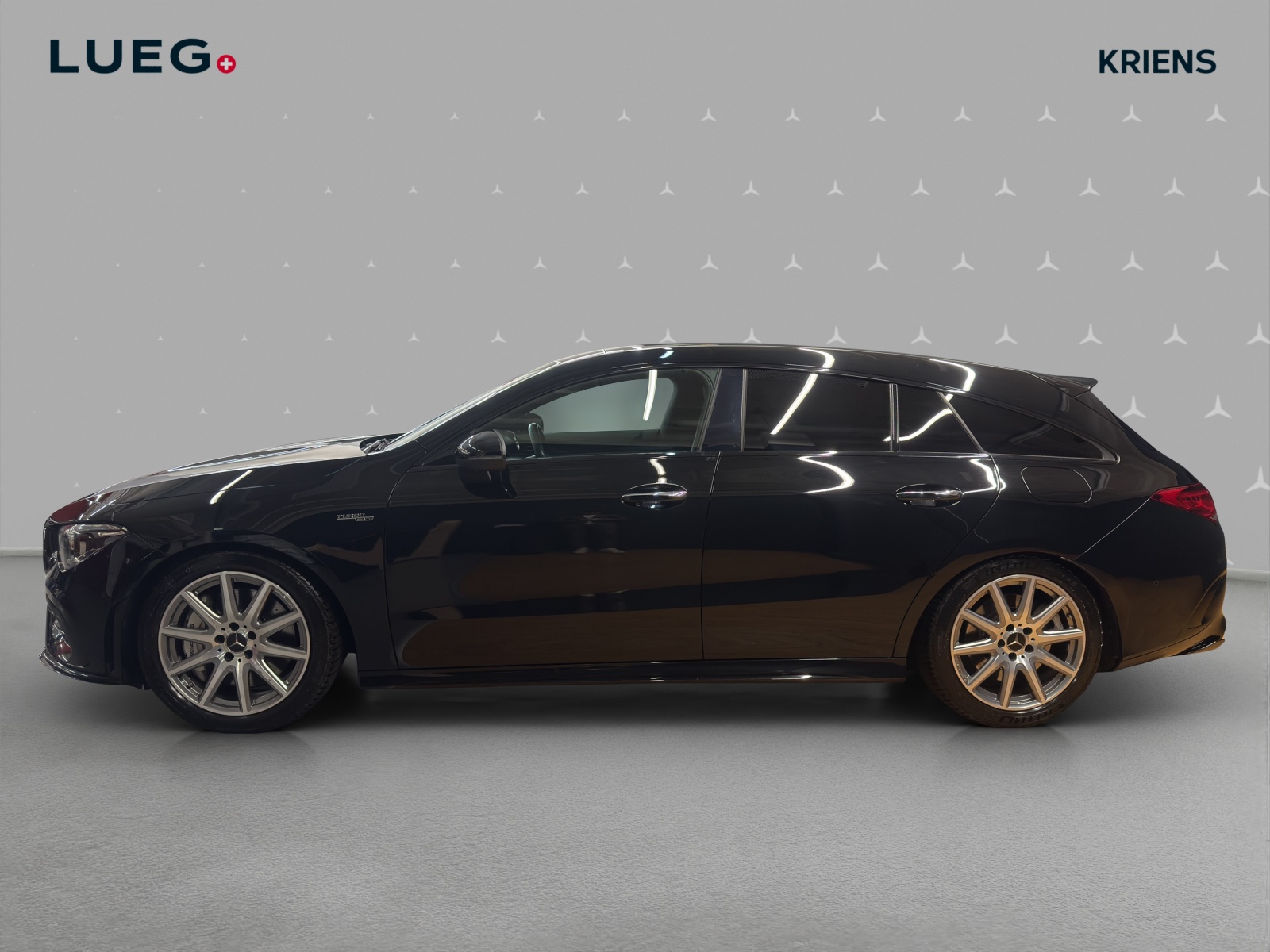 MERCEDES-BENZ CLA 35 4M - SB - AMG / DISTRONIC / 360 Grad Kamera / Panorama-Dach-image-1