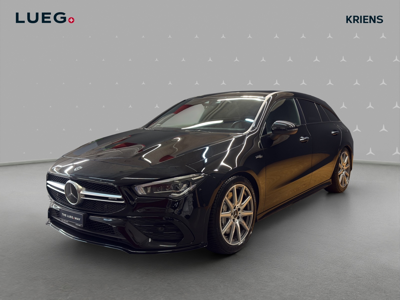 MERCEDES-BENZ CLA 35 4M - SB - AMG / DISTRONIC / 360 Grad Kamera / Panorama-Dach — slika 1