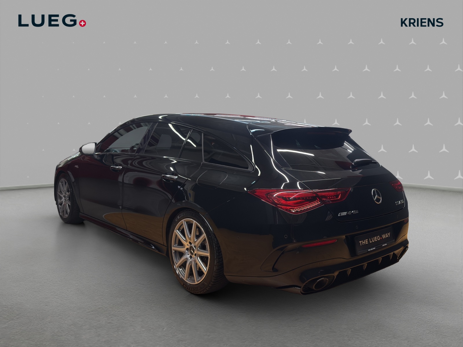 MERCEDES-BENZ CLA 35 4M - SB - AMG / DISTRONIC / 360 Grad Kamera / Panorama-Dach-image-2