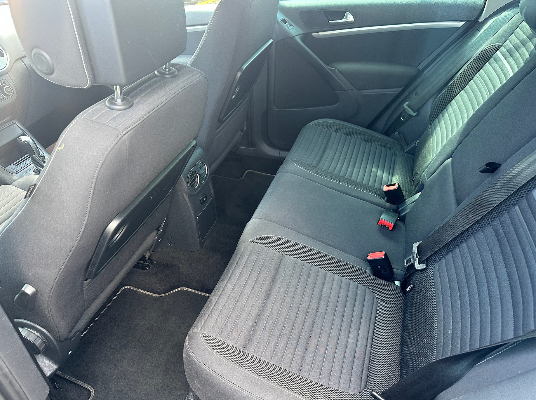 VW Tiguan 2.0 TDI BMT Cup R-Line 4Motion DSG-image-14