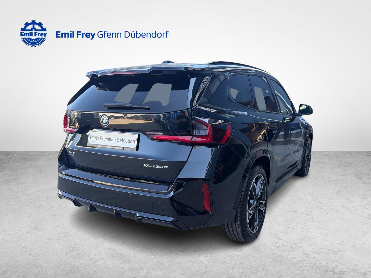 BMW X1 30e xDrive paddles-image-3