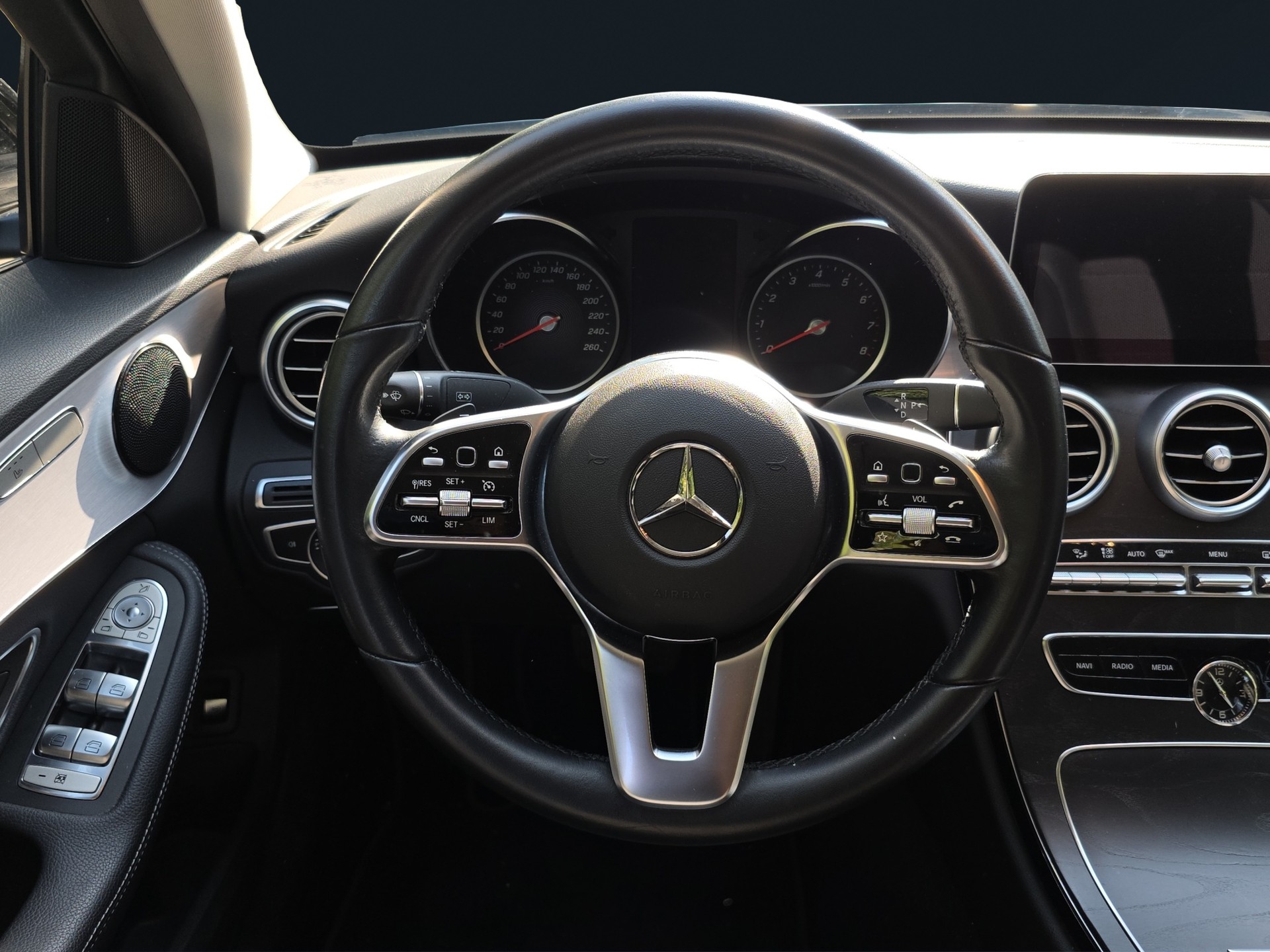 MERCEDES-BENZ C 180 Avantgarde-image-11
