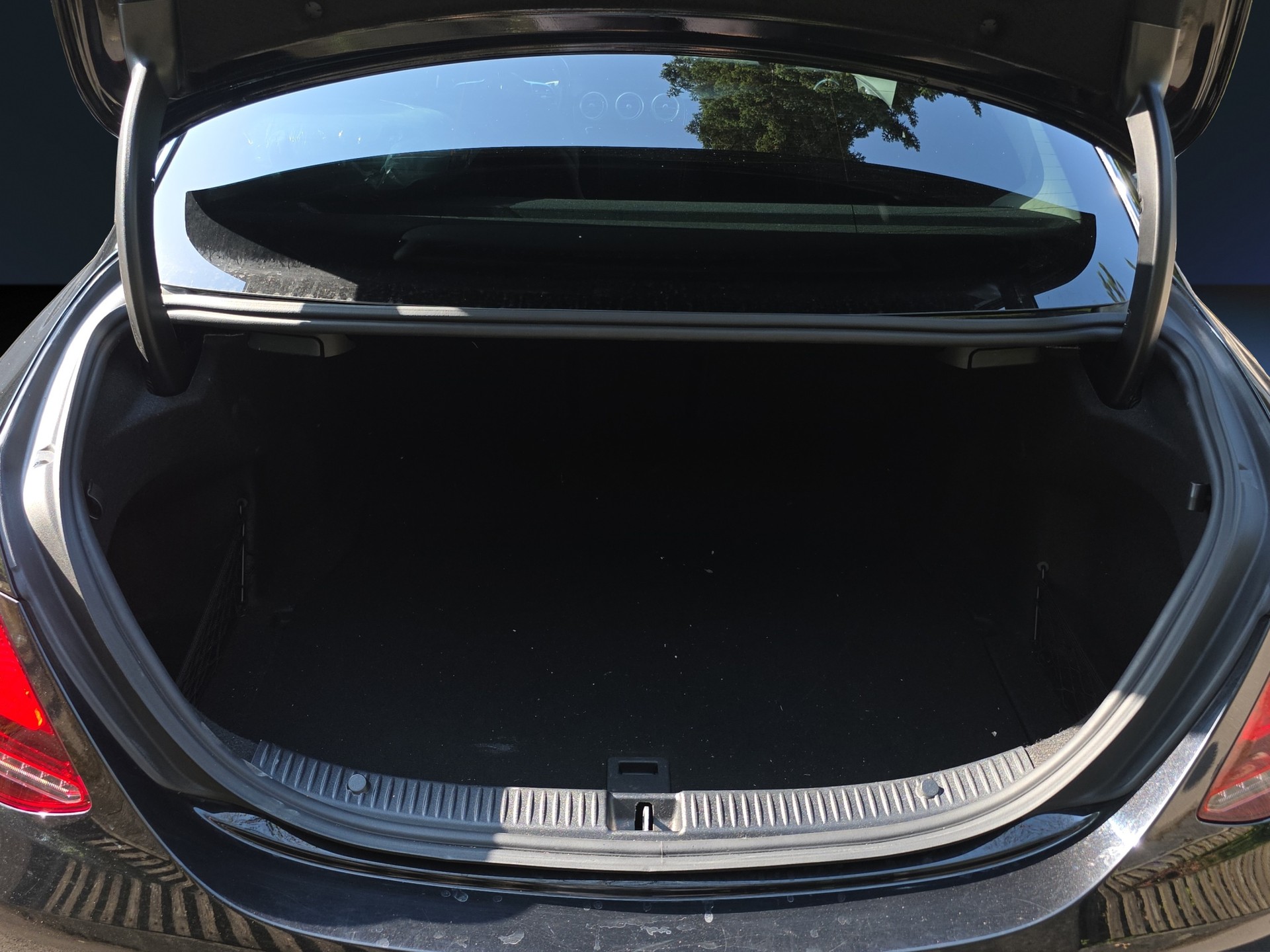 MERCEDES-BENZ C 180 Avantgarde-image-15