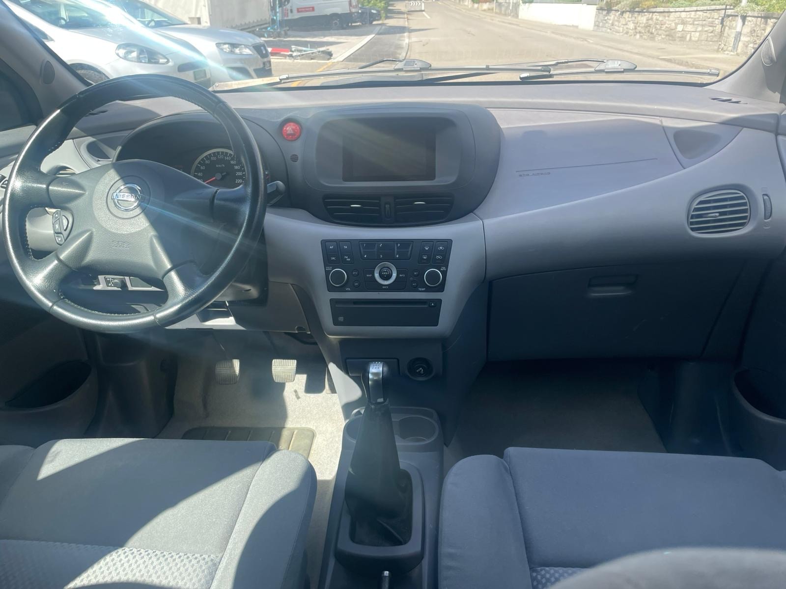 NISSAN Almera Tino 1.8 16V business-image-8