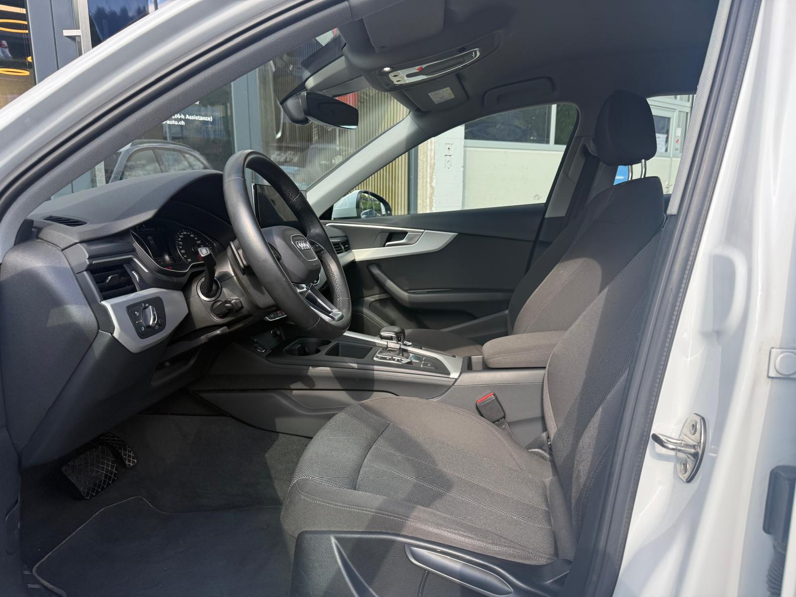 AUDI A4 Avant 40 TDI Attraction quattro S-tronic-image-6