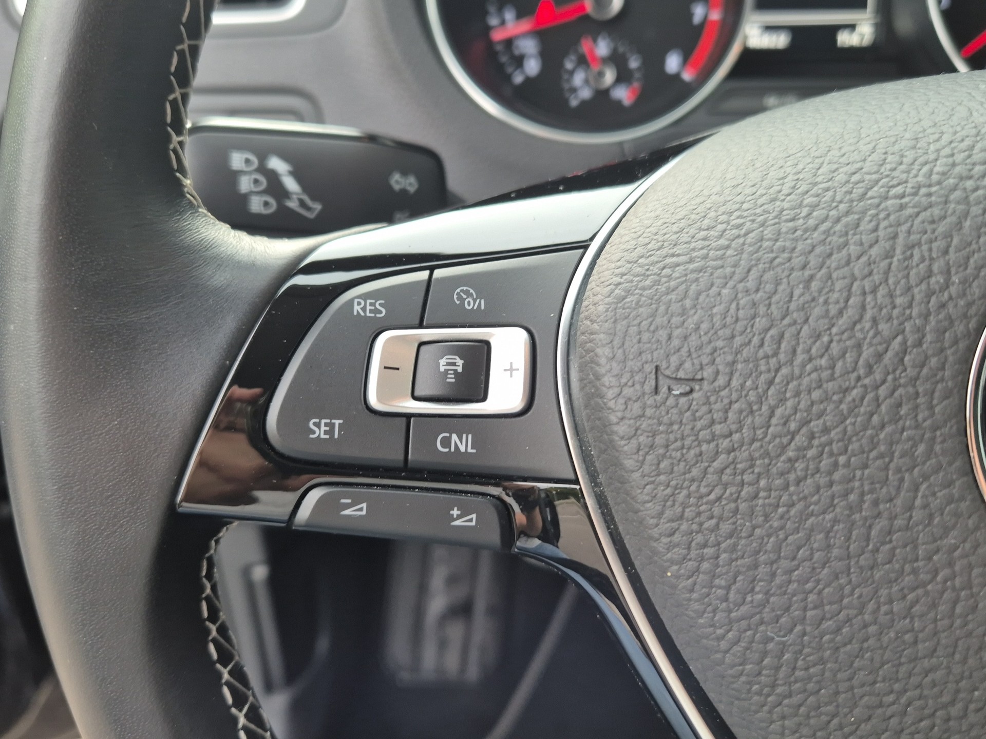VW Polo 1.2 TSI BMT Lounge DSG-image-15