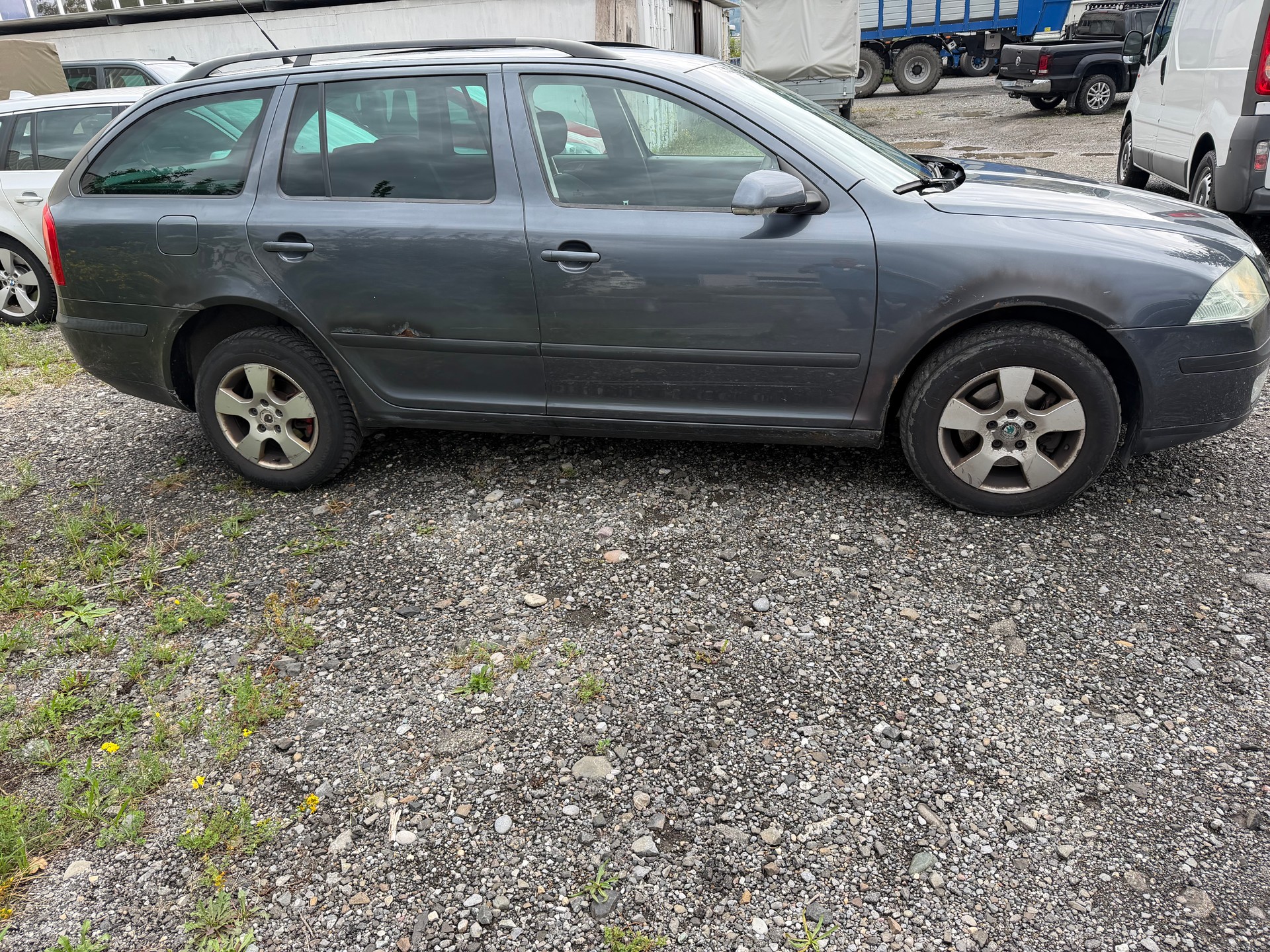 SKODA Octavia 2.0 FSI Adventure 4x4-image-5