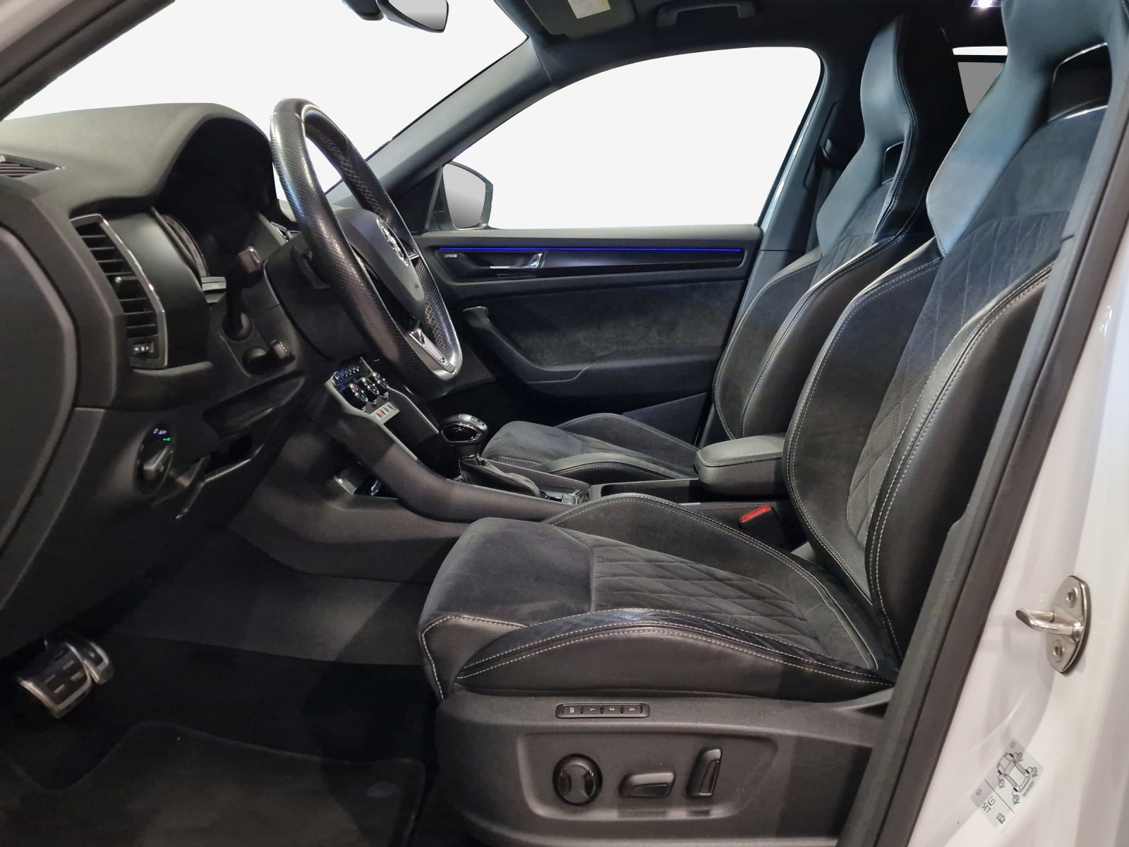SKODA Kodiaq 2.0 TDI CR Sport Line 4x4 DSG-image-7