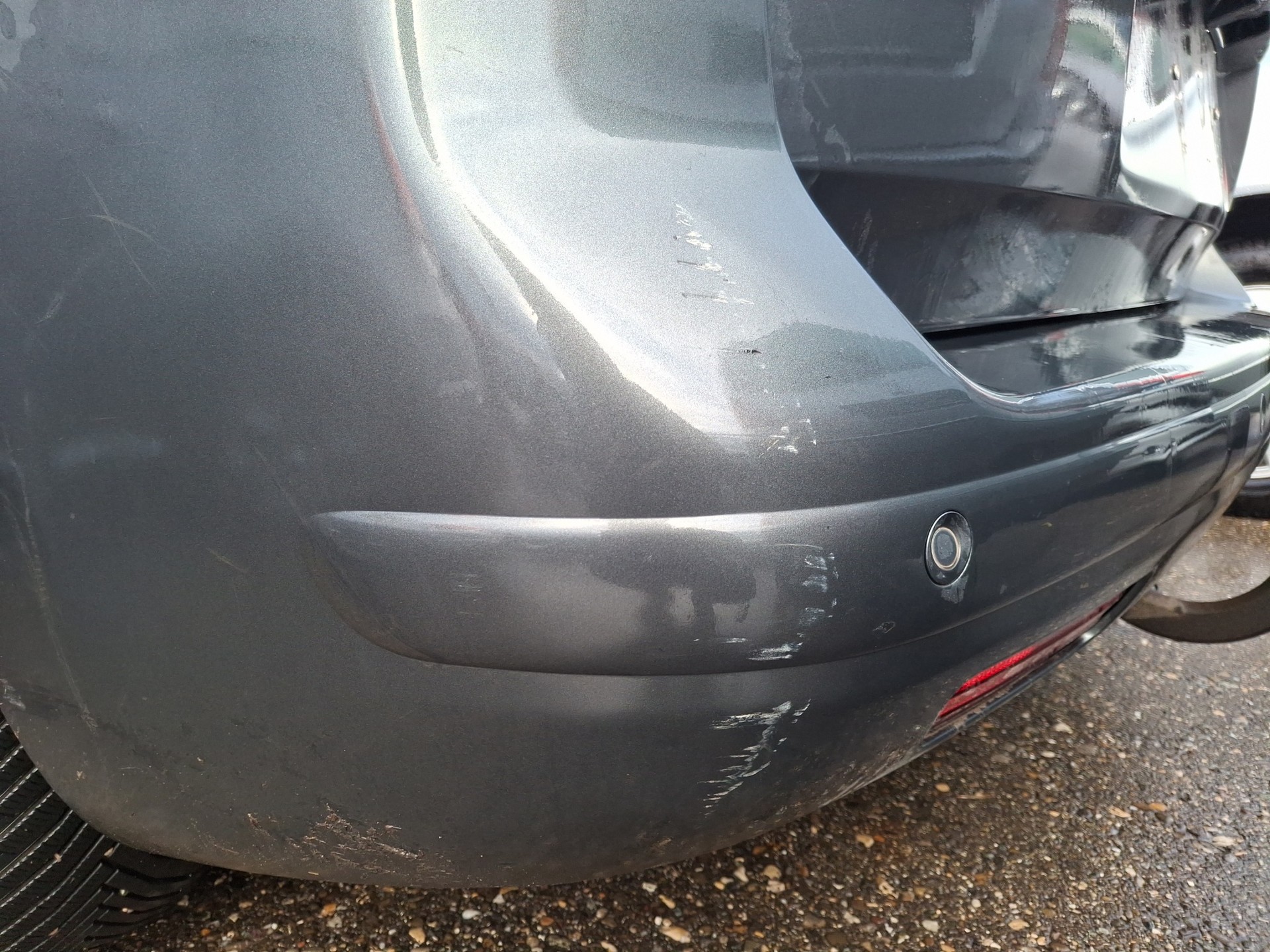 PEUGEOT 5008 1.6 16V T Allure-image-10