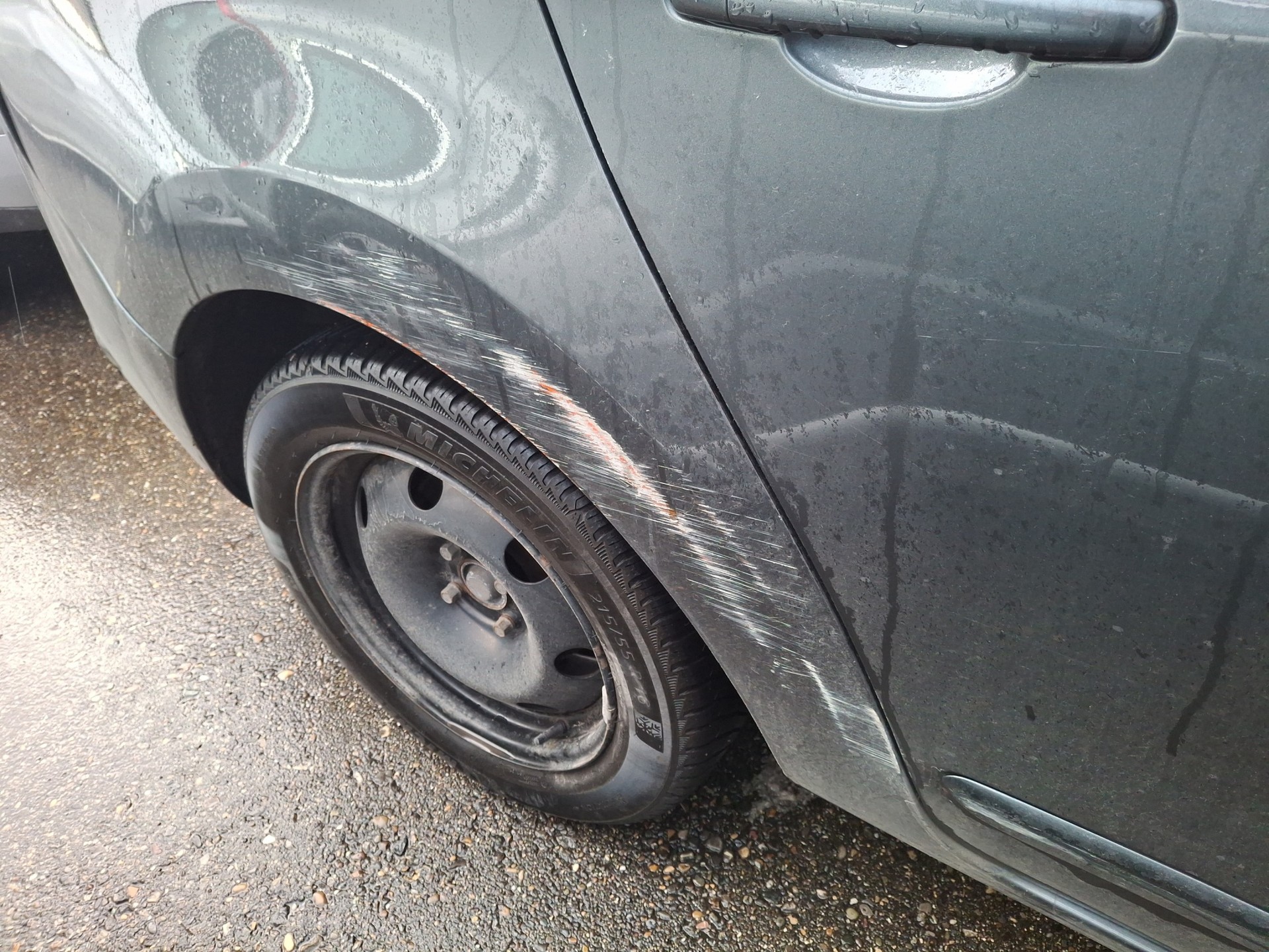 PEUGEOT 5008 1.6 16V T Allure-image-13
