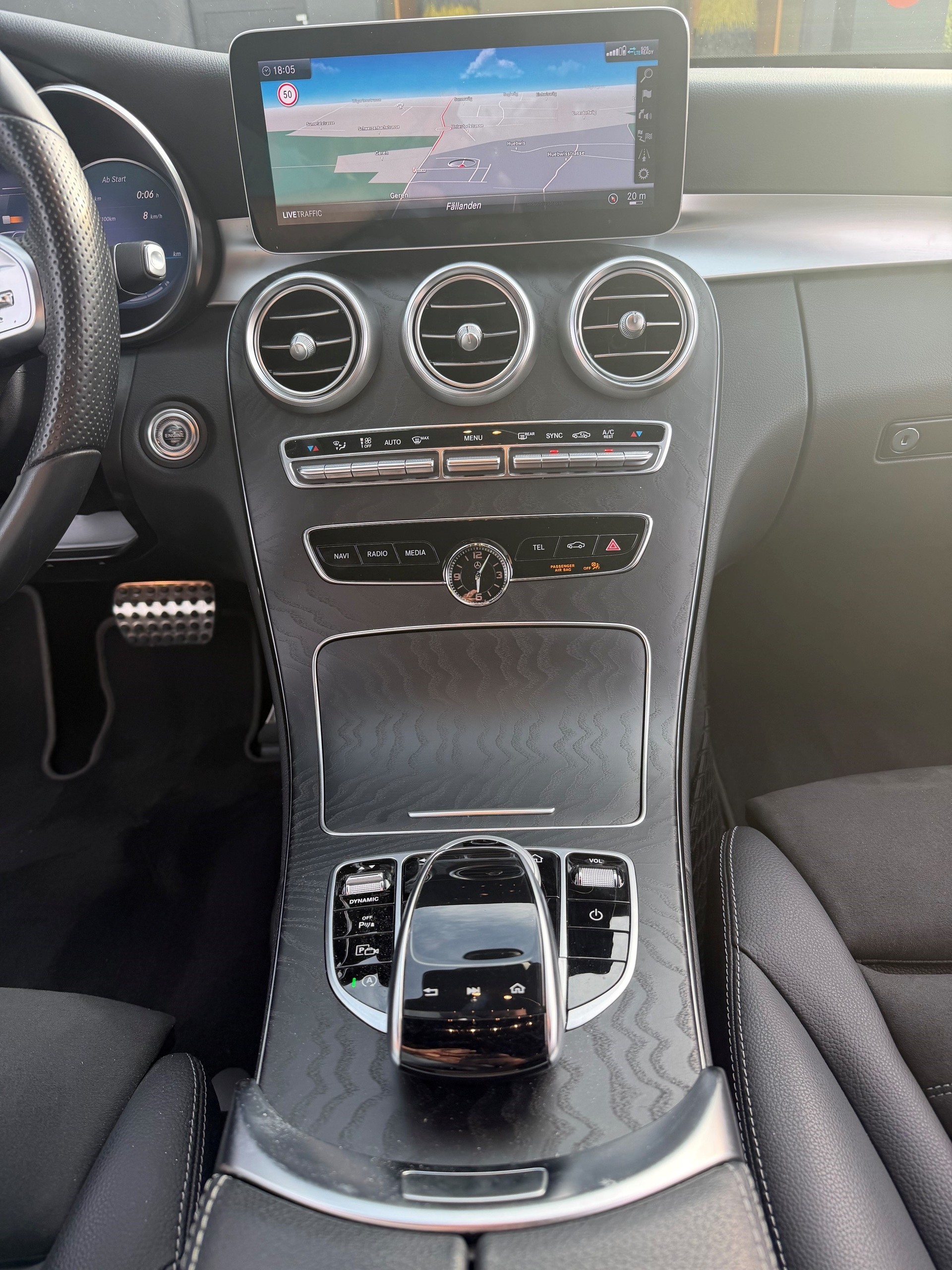 MERCEDES-BENZ C 220 d AMG Line 4matic-image-3