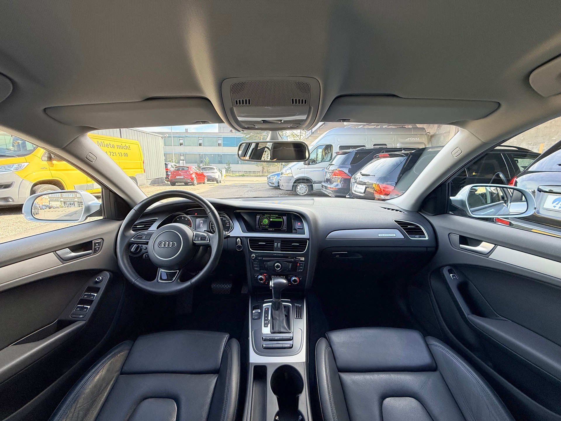 AUDI A4 Avant 2.0 TFSI quattro s-tronic-image-10