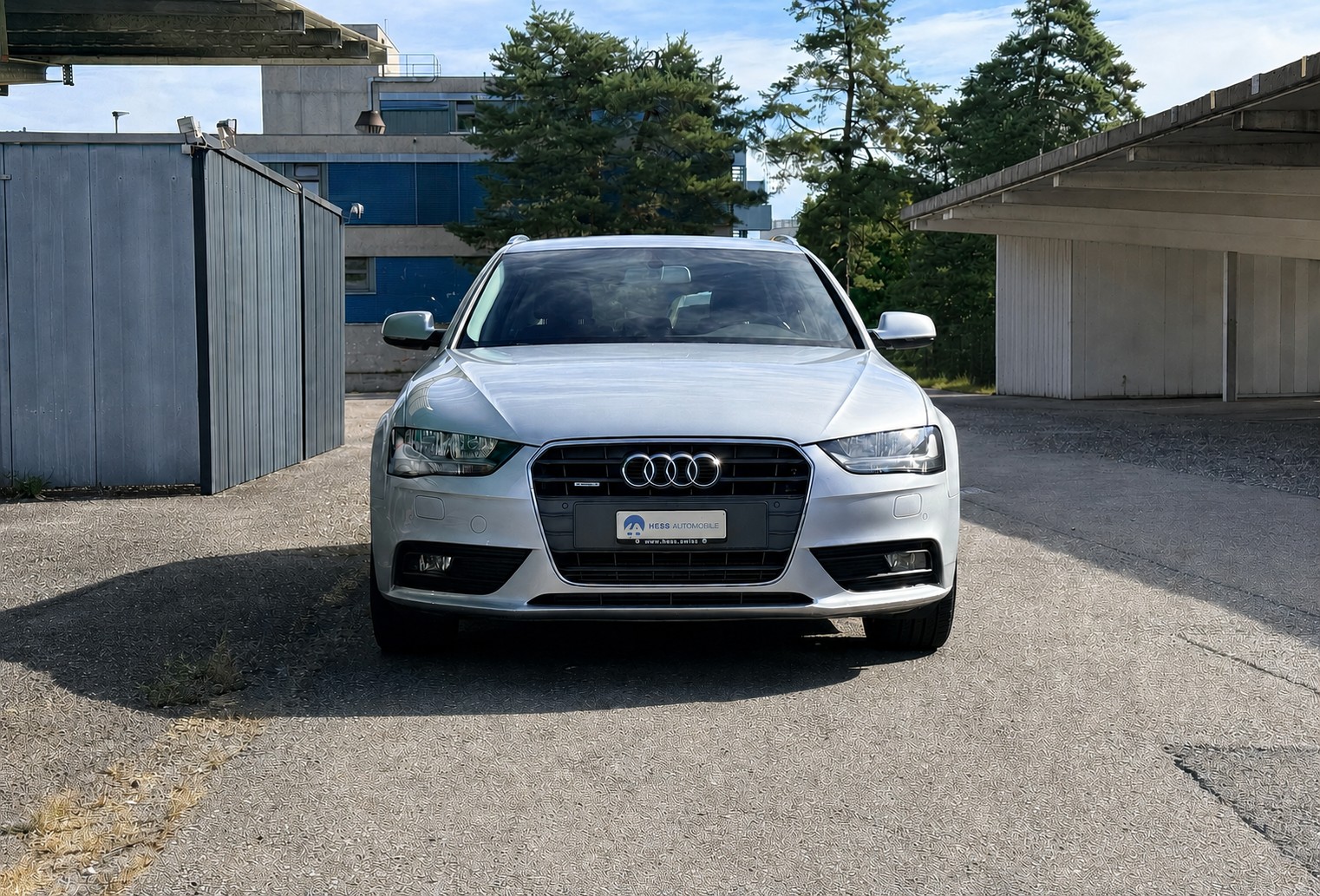 AUDI A4 Avant 2.0 TFSI quattro s-tronic-image-12