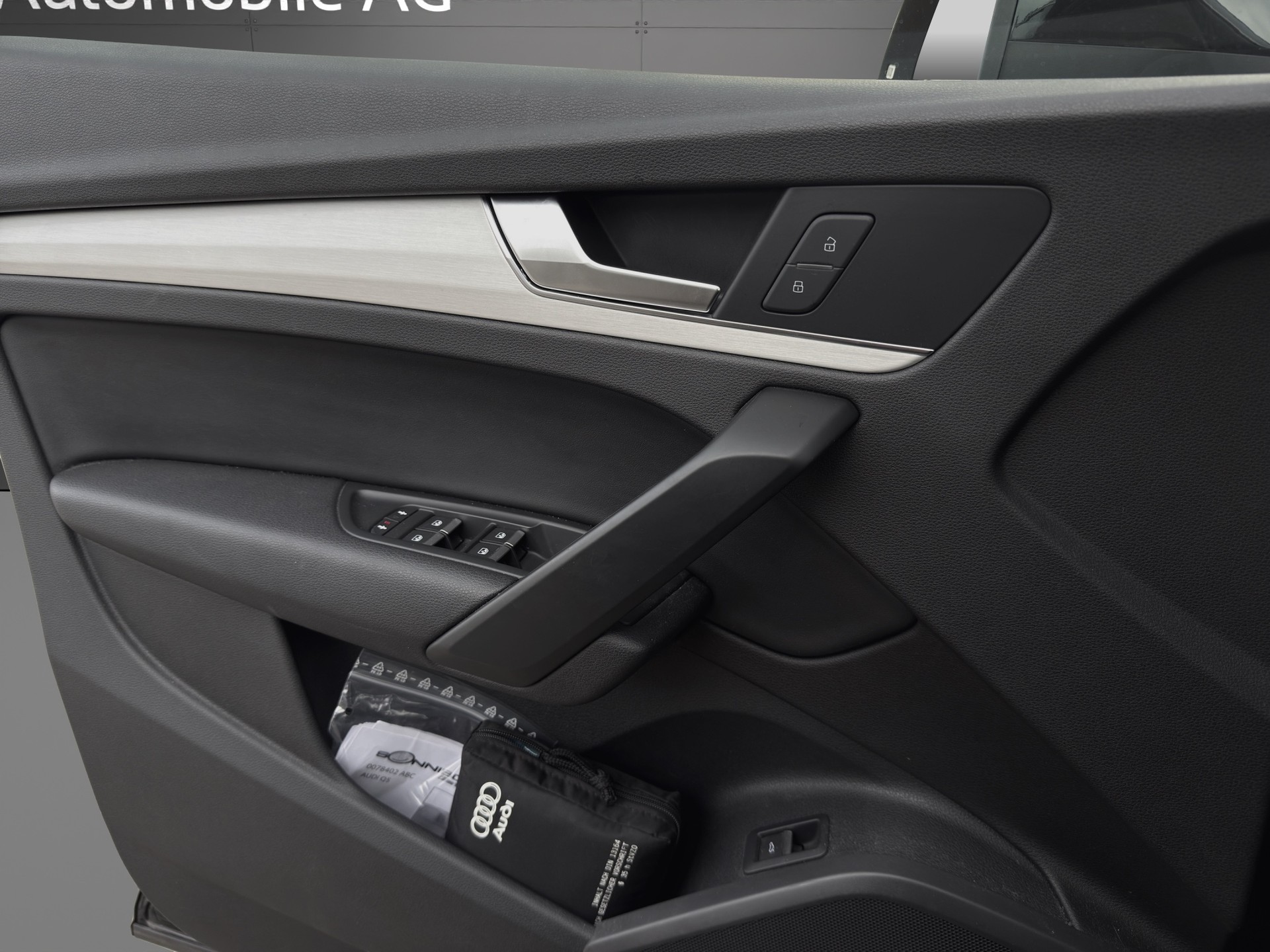 AUDI Q5 2.0 TDI sport quattro S-tronic S Line-image-14
