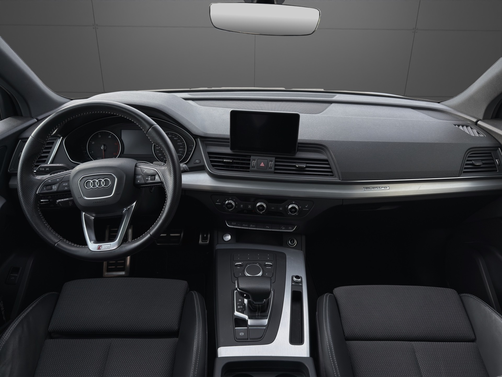 AUDI Q5 2.0 TDI sport quattro S-tronic S Line-image-11
