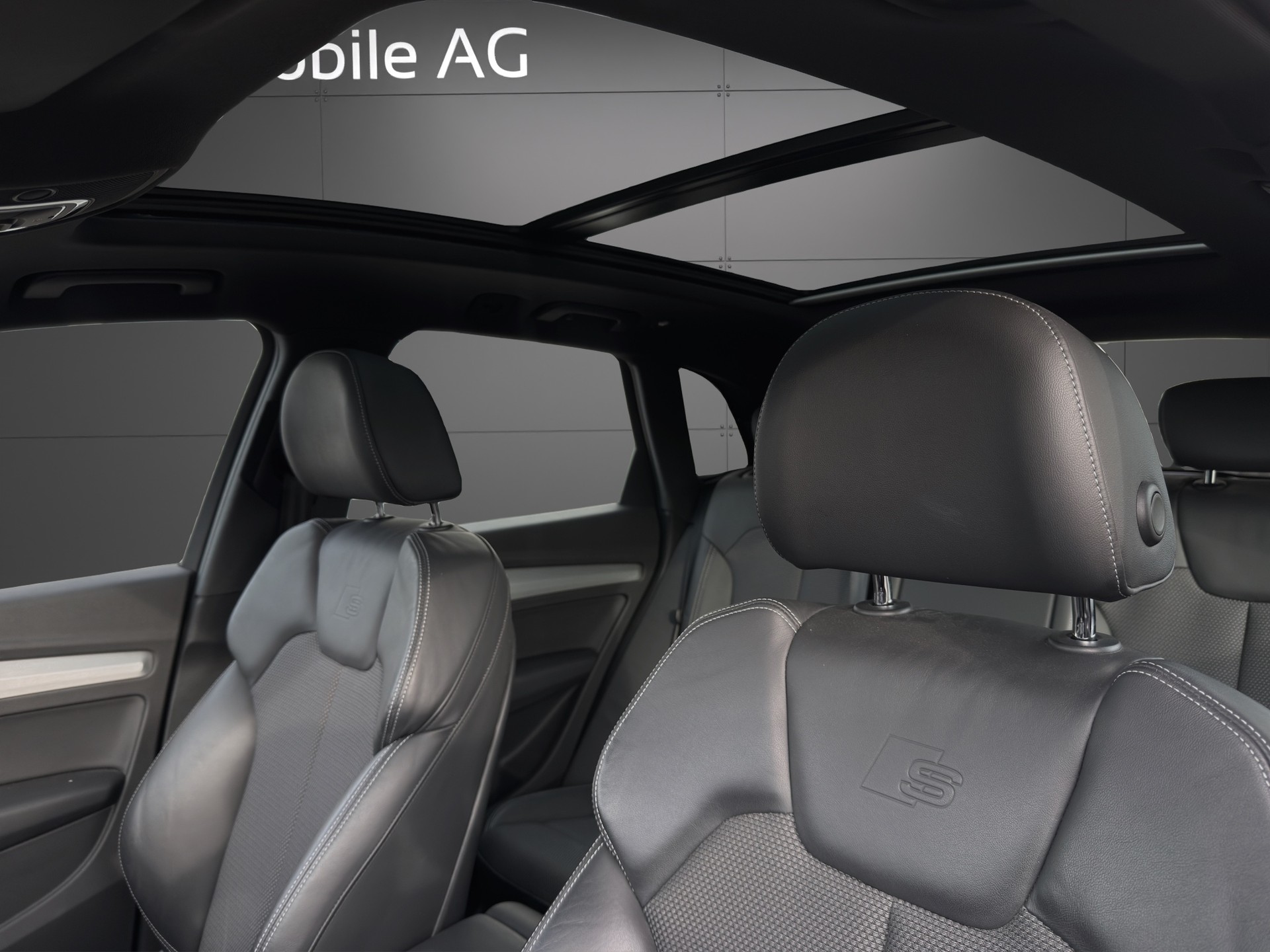 AUDI Q5 2.0 TDI sport quattro S-tronic S Line-image-6