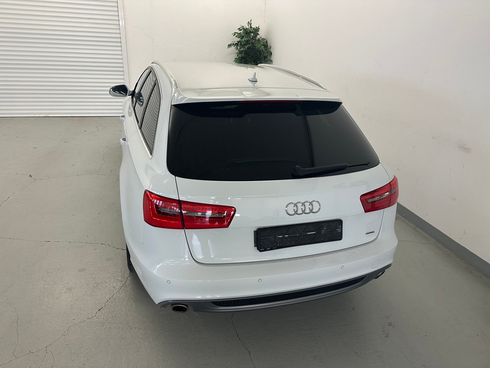 AUDI 3.0 V6 TDI 245 quattro S-Tr.-image-4