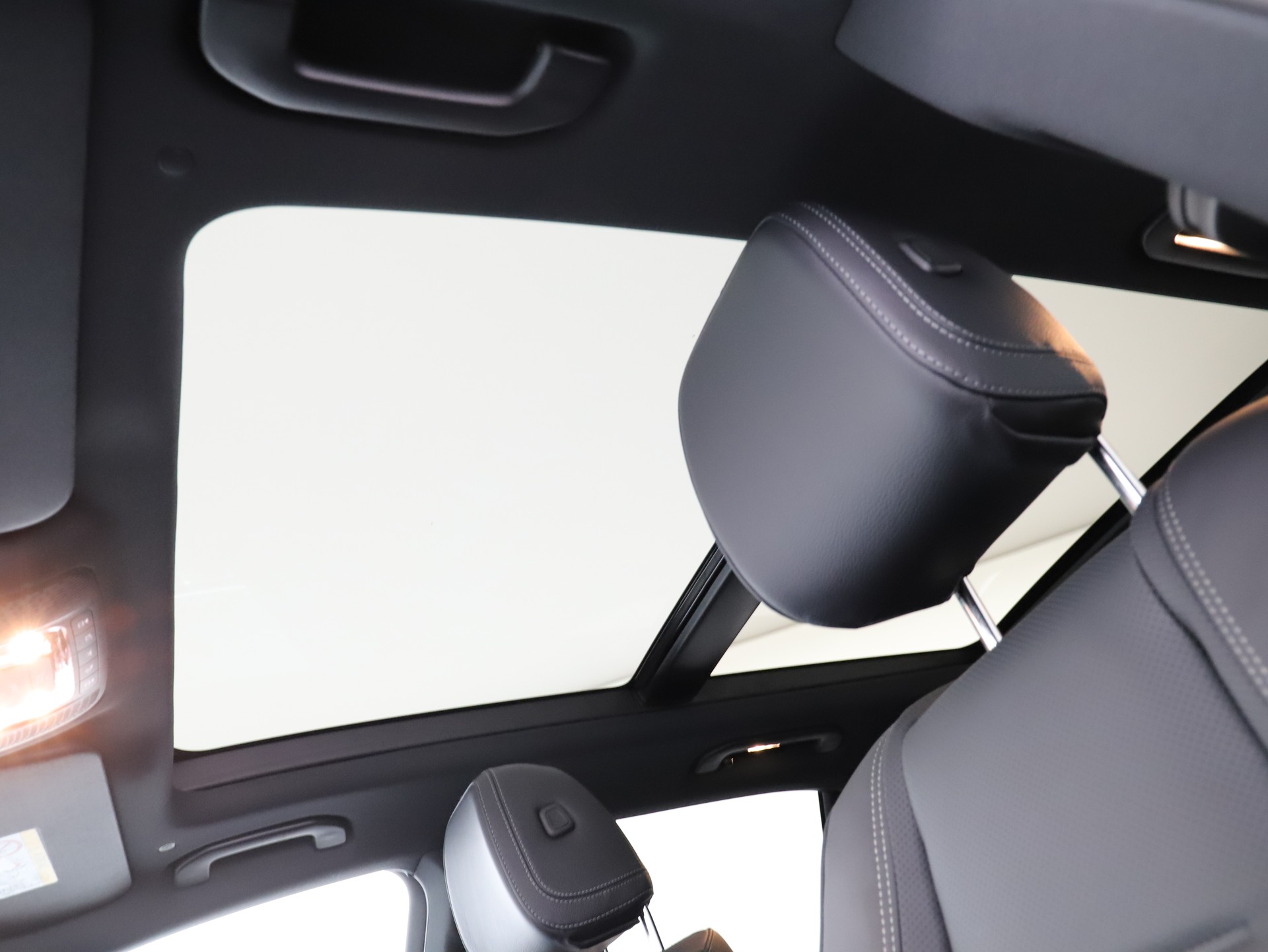 MERCEDES-BENZ GLE 300 d 4Matic-image-11