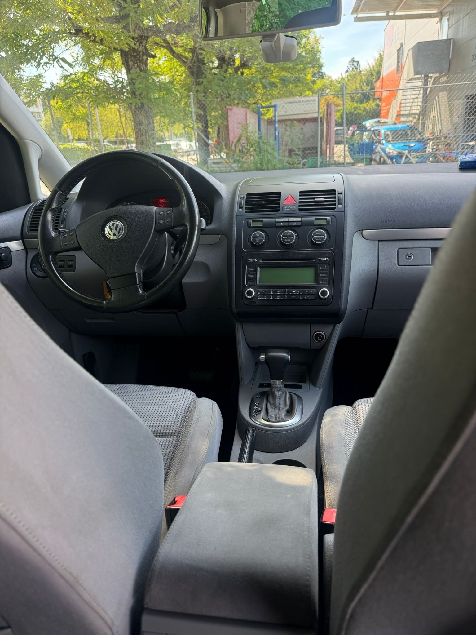 VW 7 place Automatique 2.0 essence-image-10