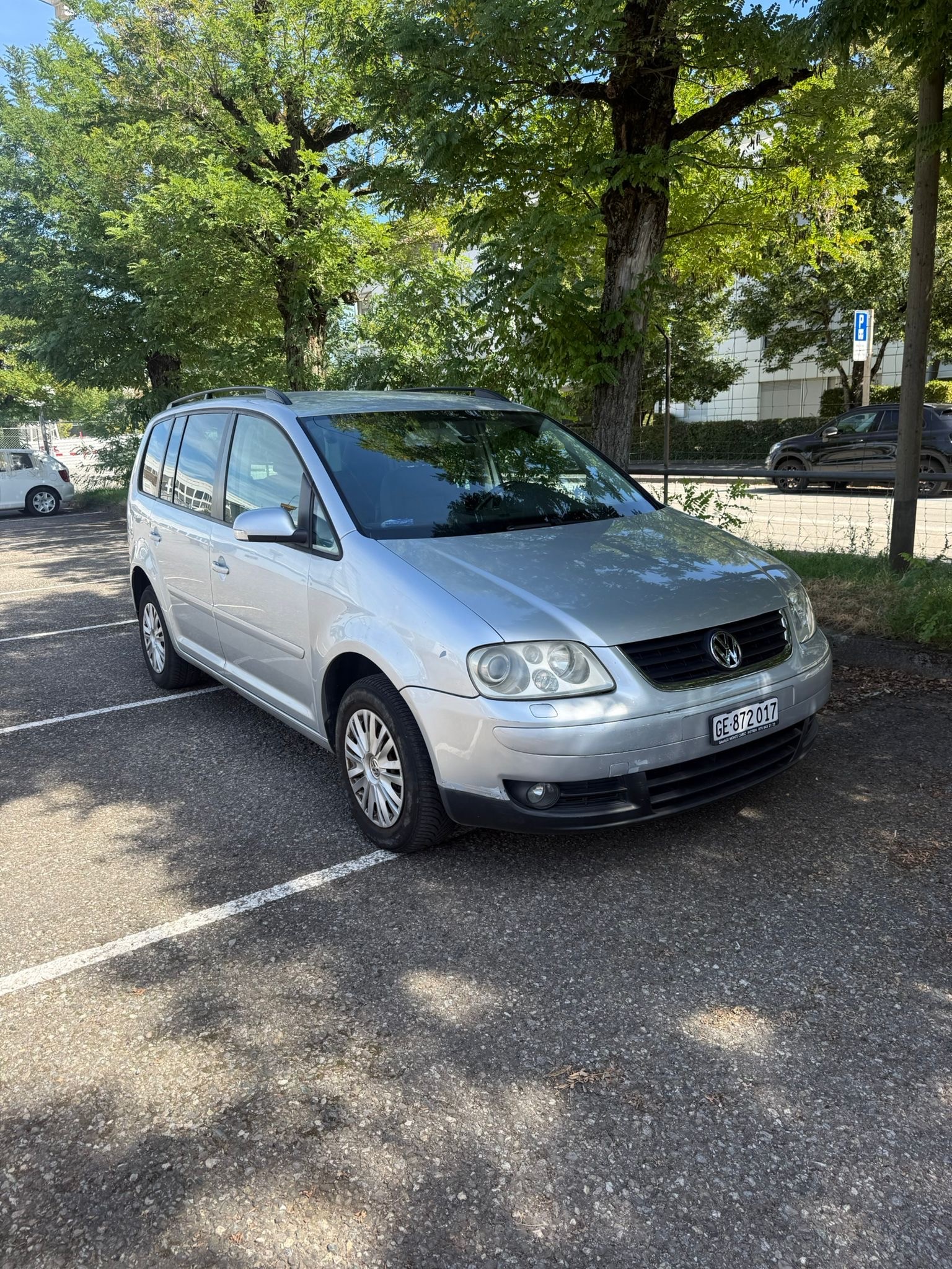 VW 7 place Automatique 2.0 essence-image-0