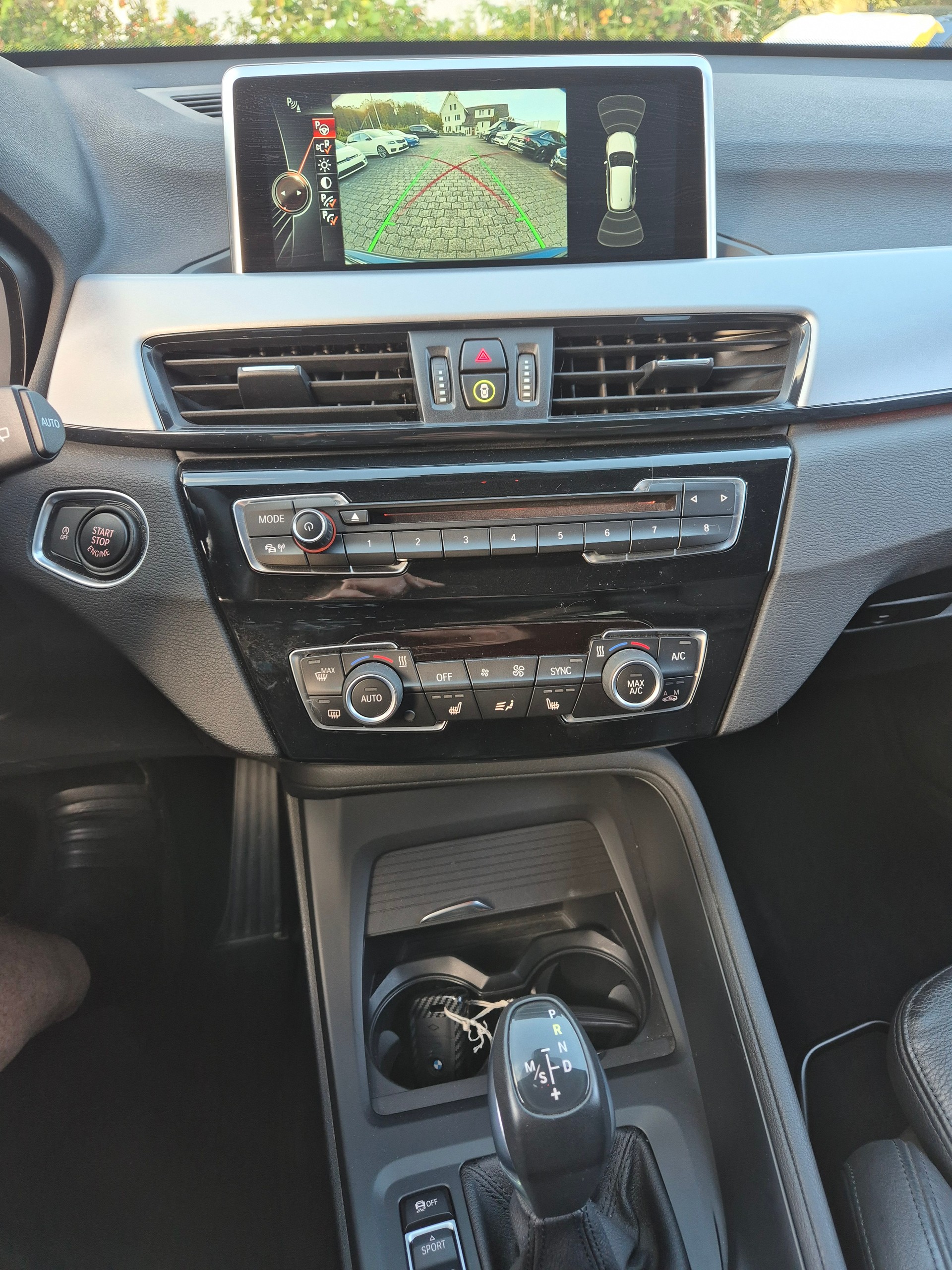 BMW X1 xDrive 20d Steptronic-image-12