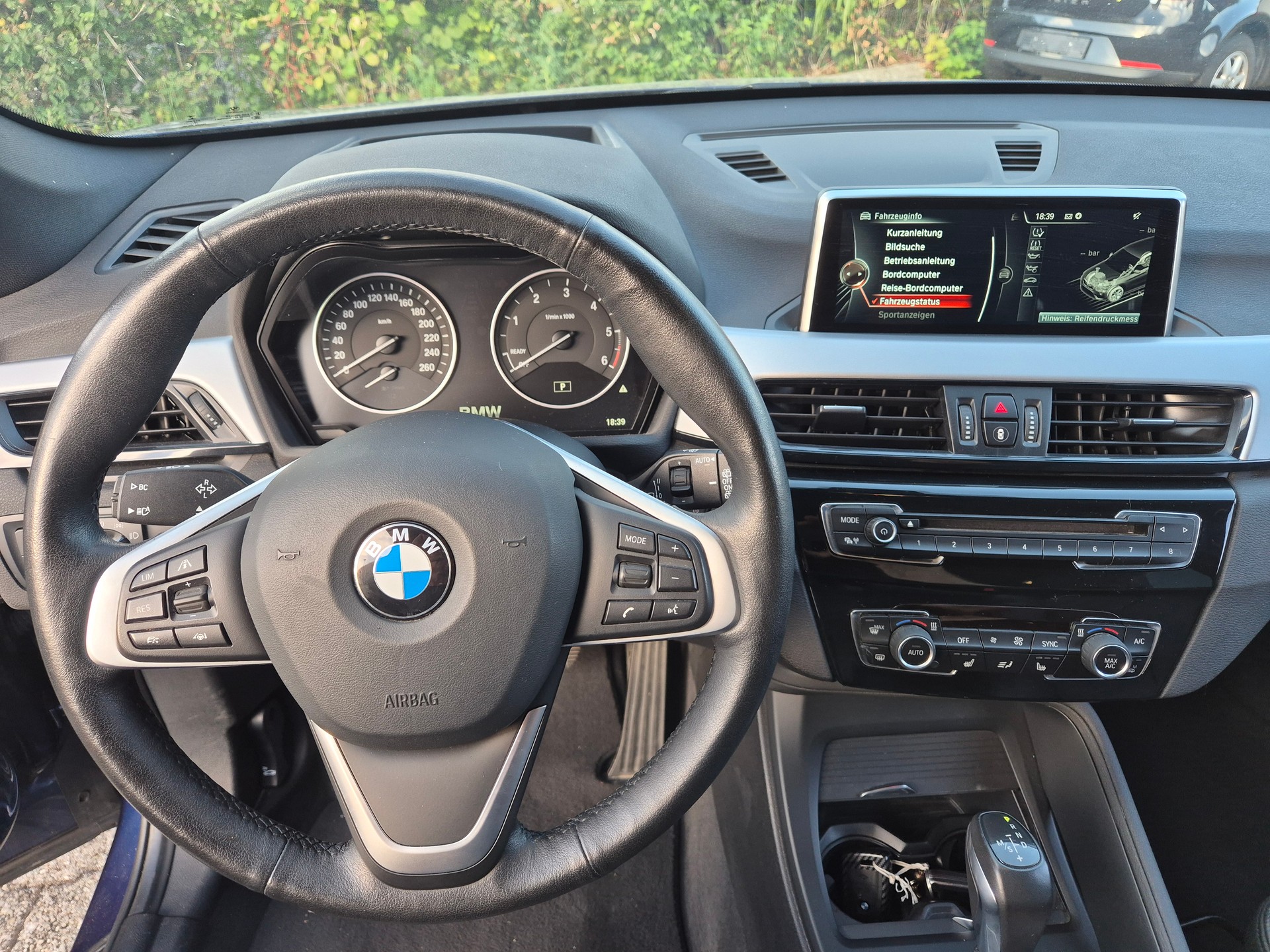 BMW X1 xDrive 20d Steptronic-image-13