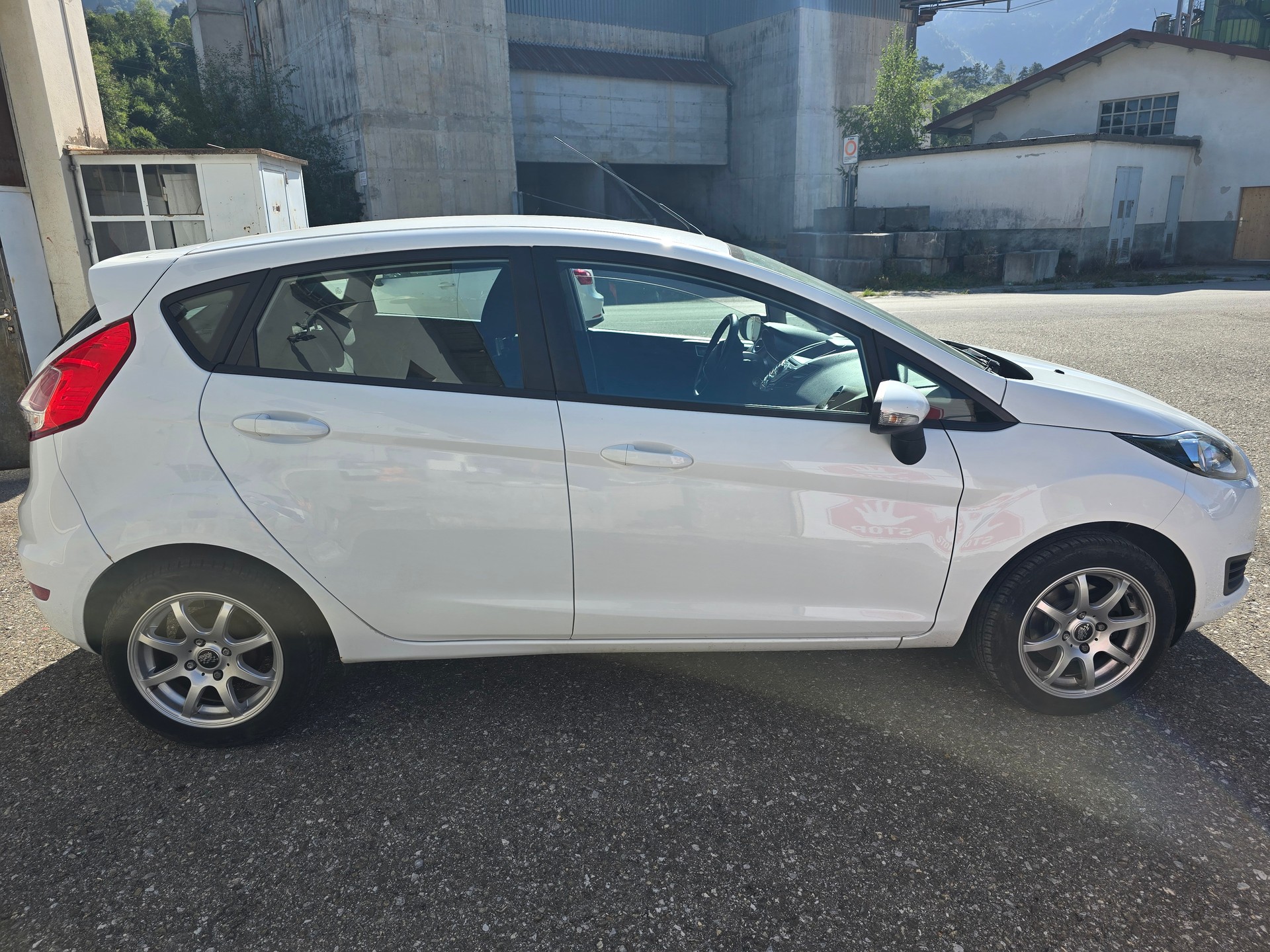 FORD Fiesta 1.0 SCTi Trend-image-2