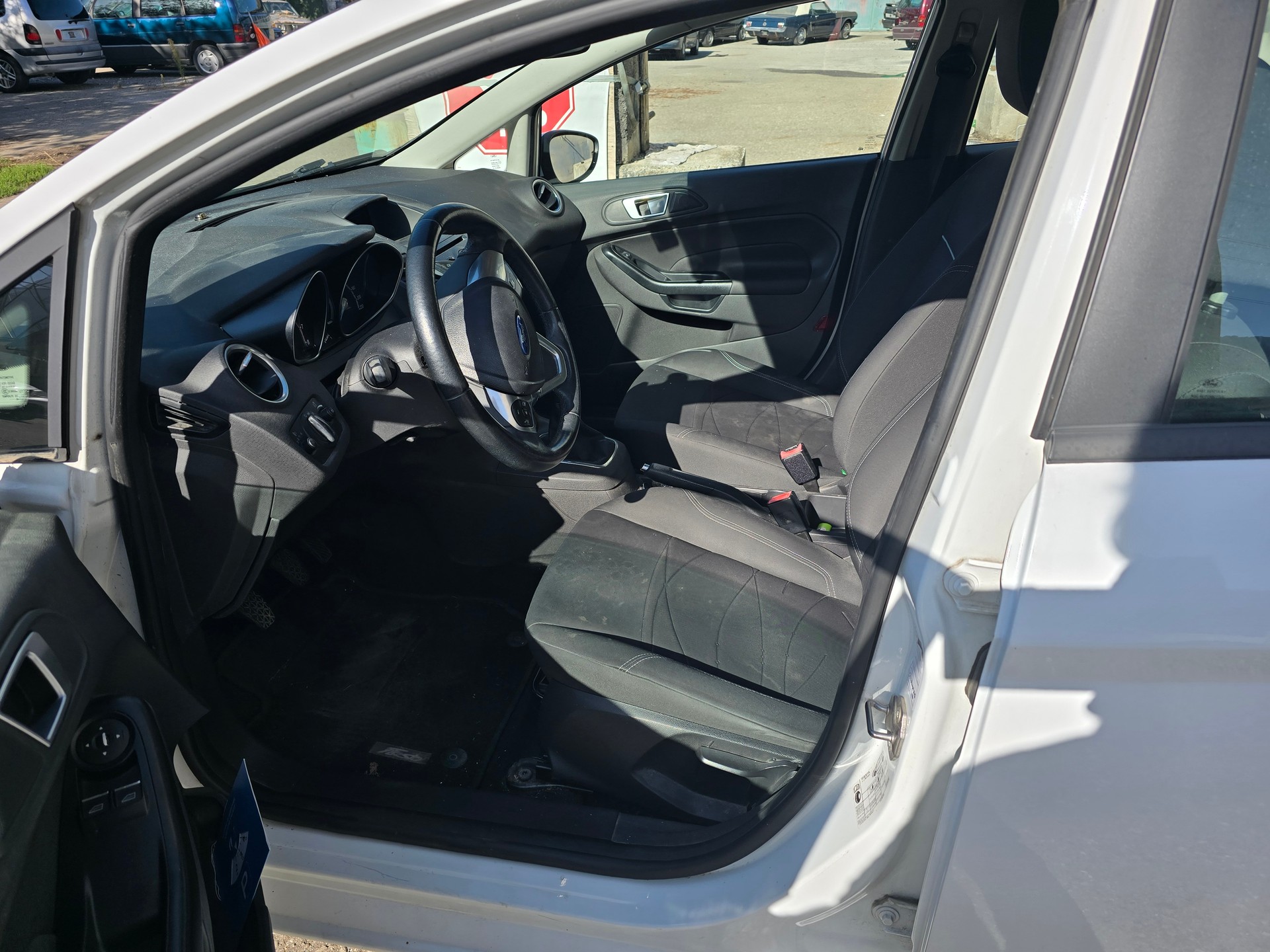 FORD Fiesta 1.0 SCTi Trend-image-8