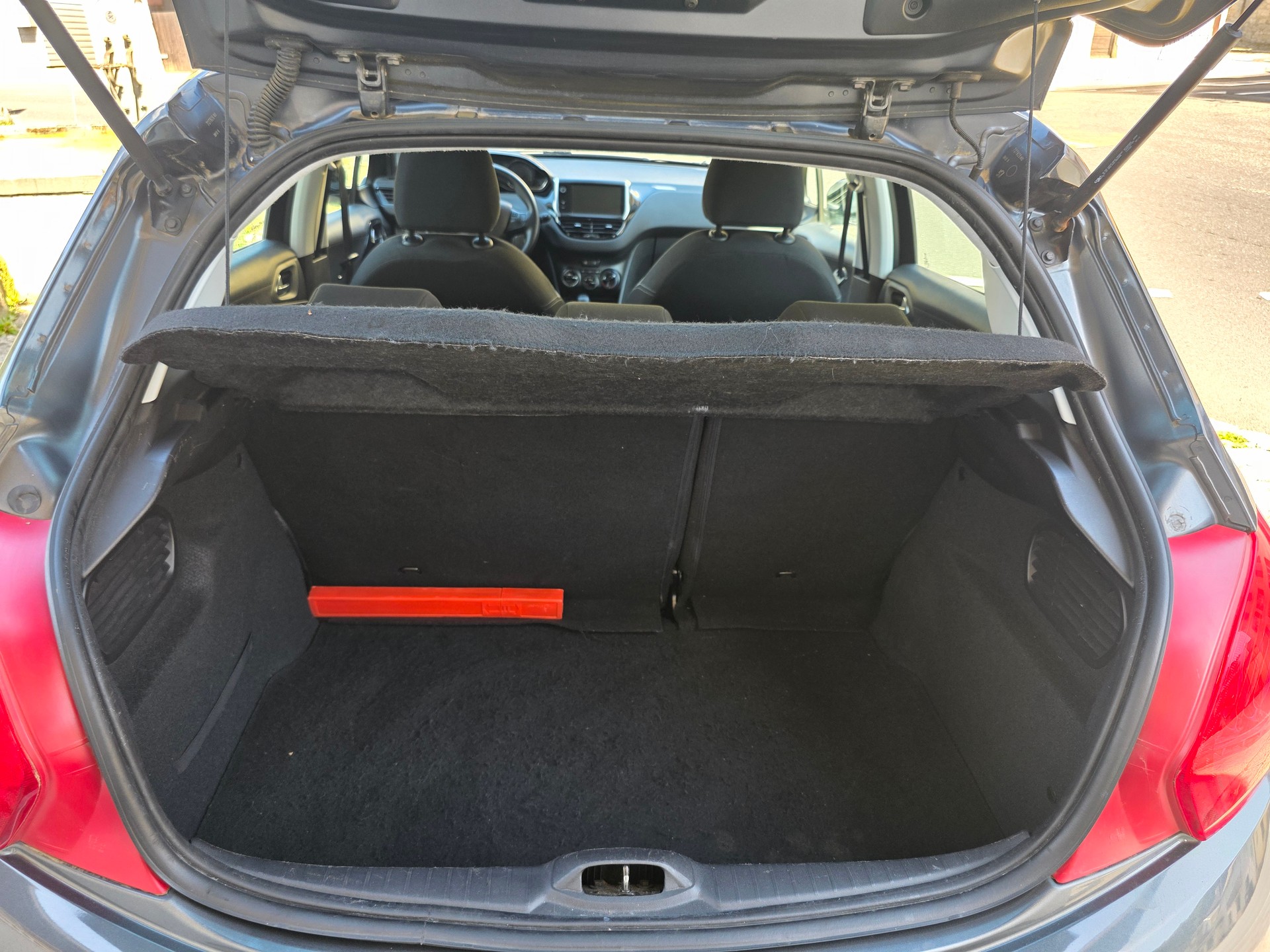 PEUGEOT 208 1.2 VTI Active-image-10