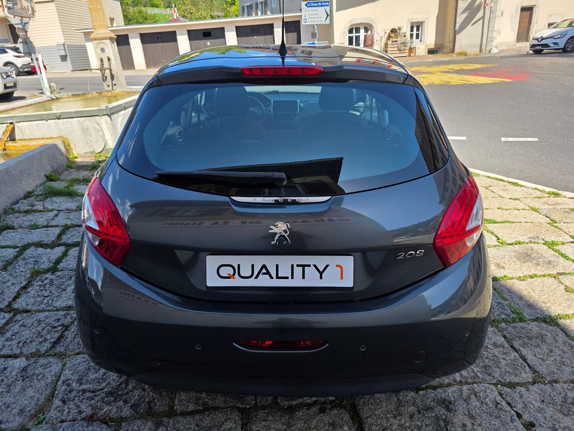 PEUGEOT 208 1.2 VTI Active-image-4