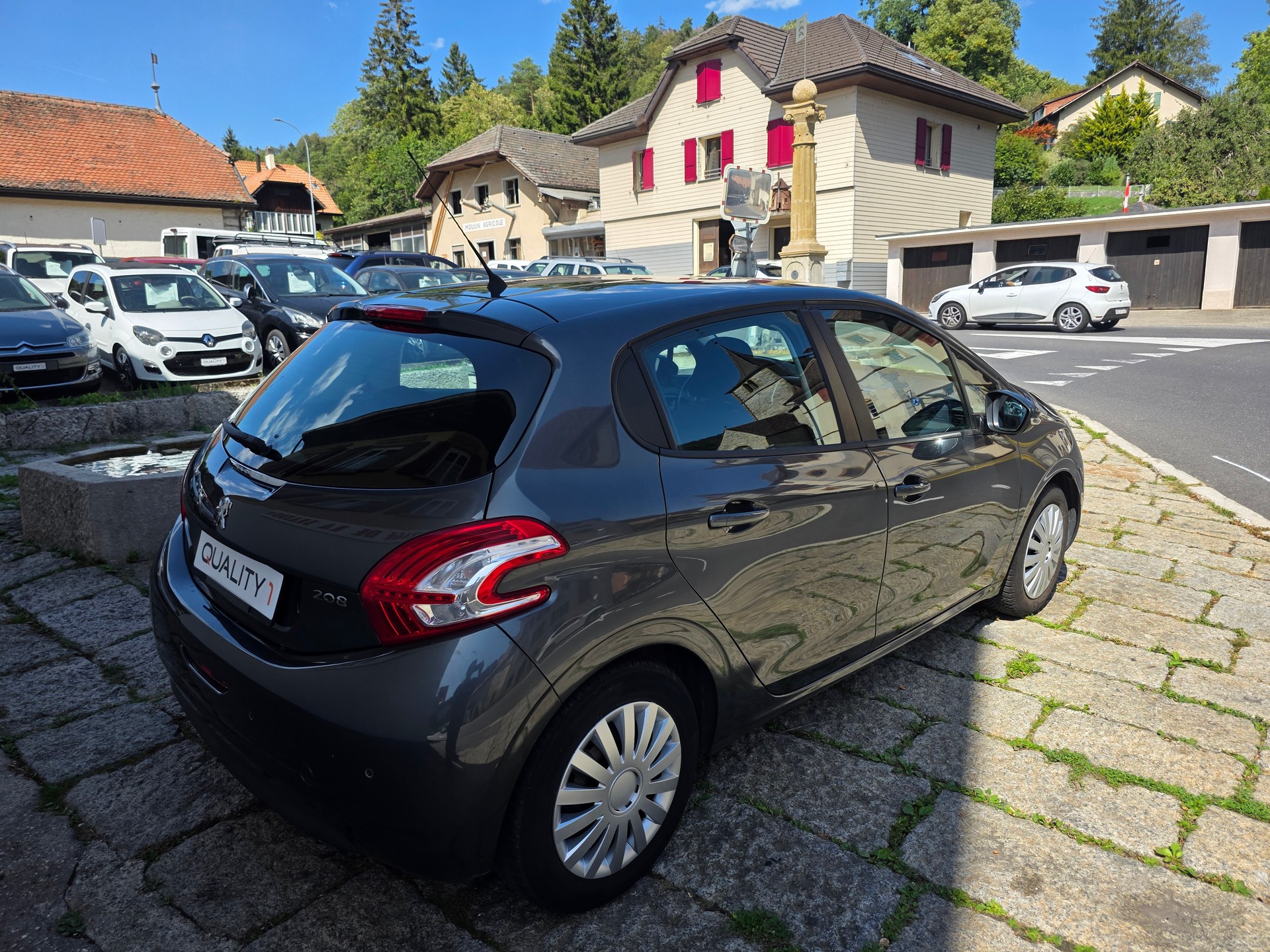 PEUGEOT 208 1.2 VTI Active-image-3
