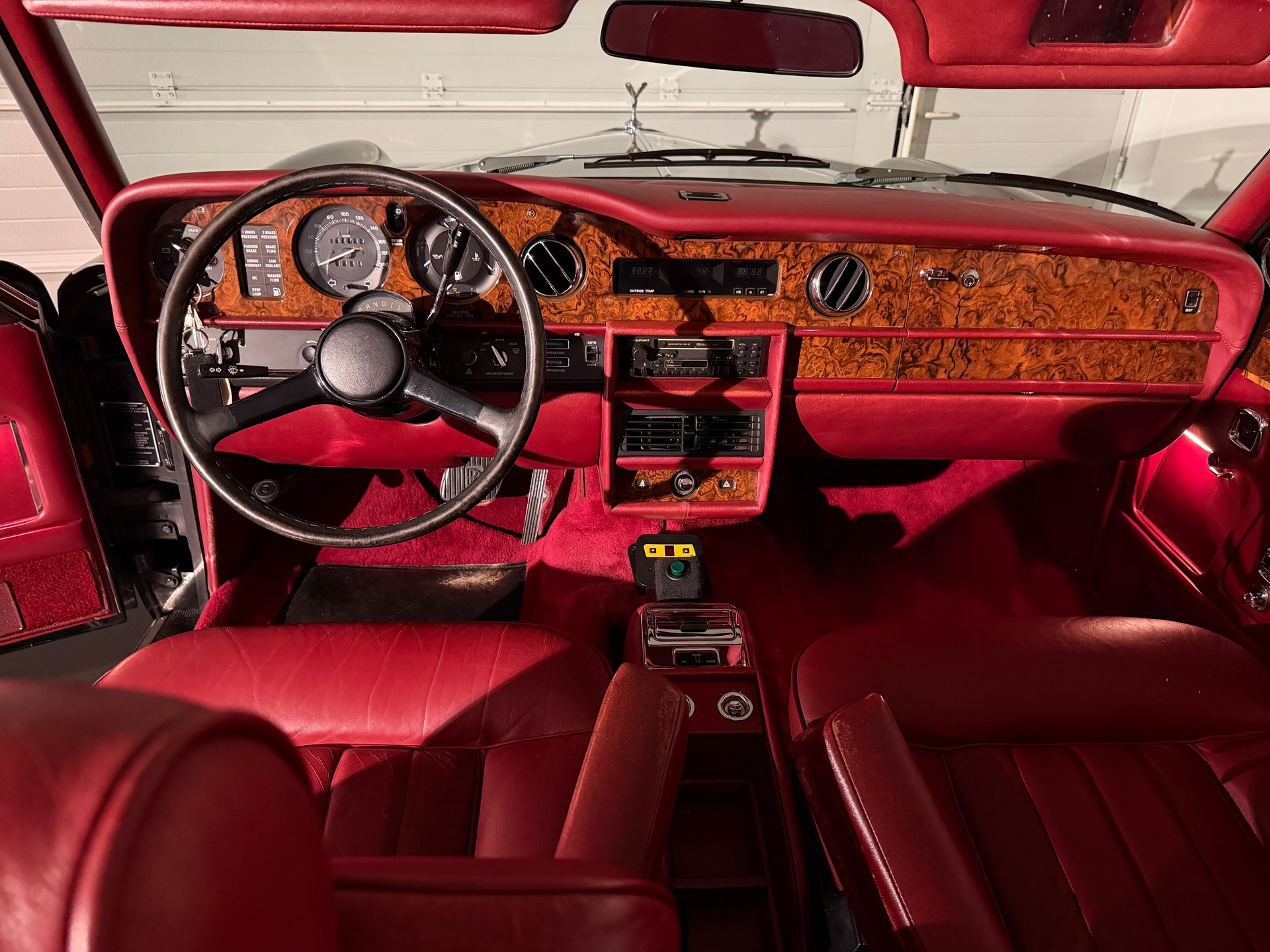 ROLLS-ROYCE CORNICHE-image-14