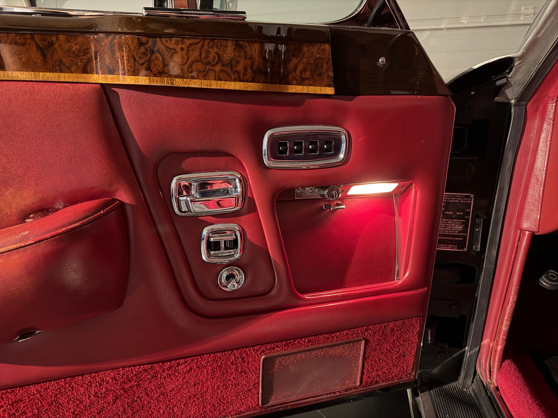 ROLLS-ROYCE CORNICHE-image-13