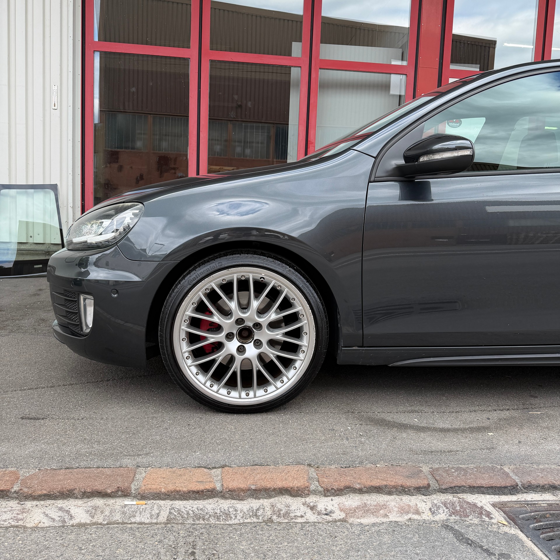 VW Golf 2.0 TSI GTI DSG-image-2