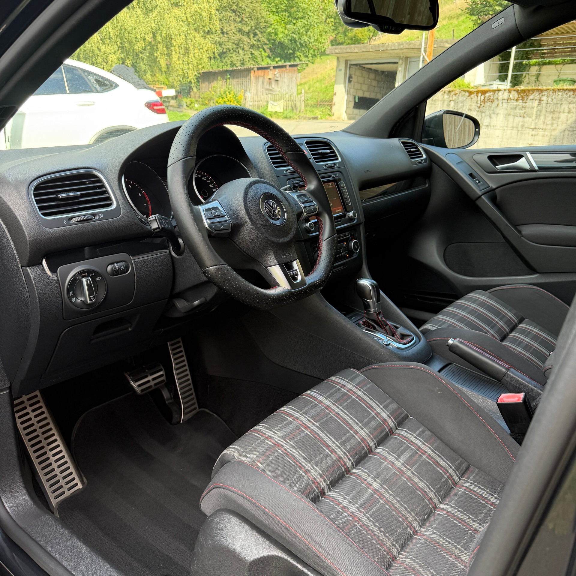 VW Golf 2.0 TSI GTI DSG-image-7