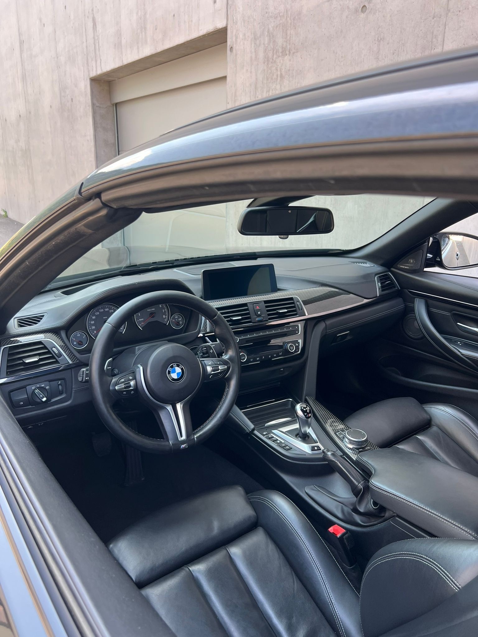BMW M4 Compétition cabriolet - voiture Suisse - services gratuits-image-4