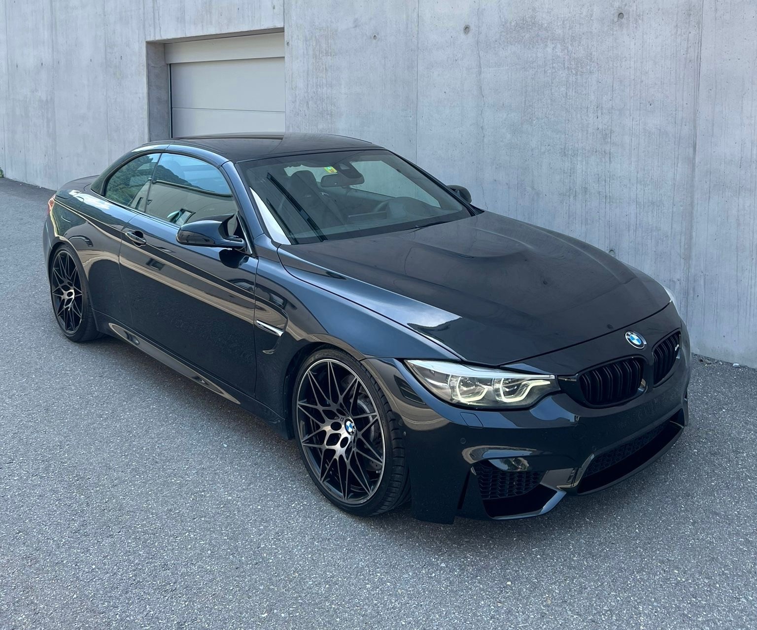 BMW M4 Compétition cabriolet - voiture Suisse - services gratuits-image-0